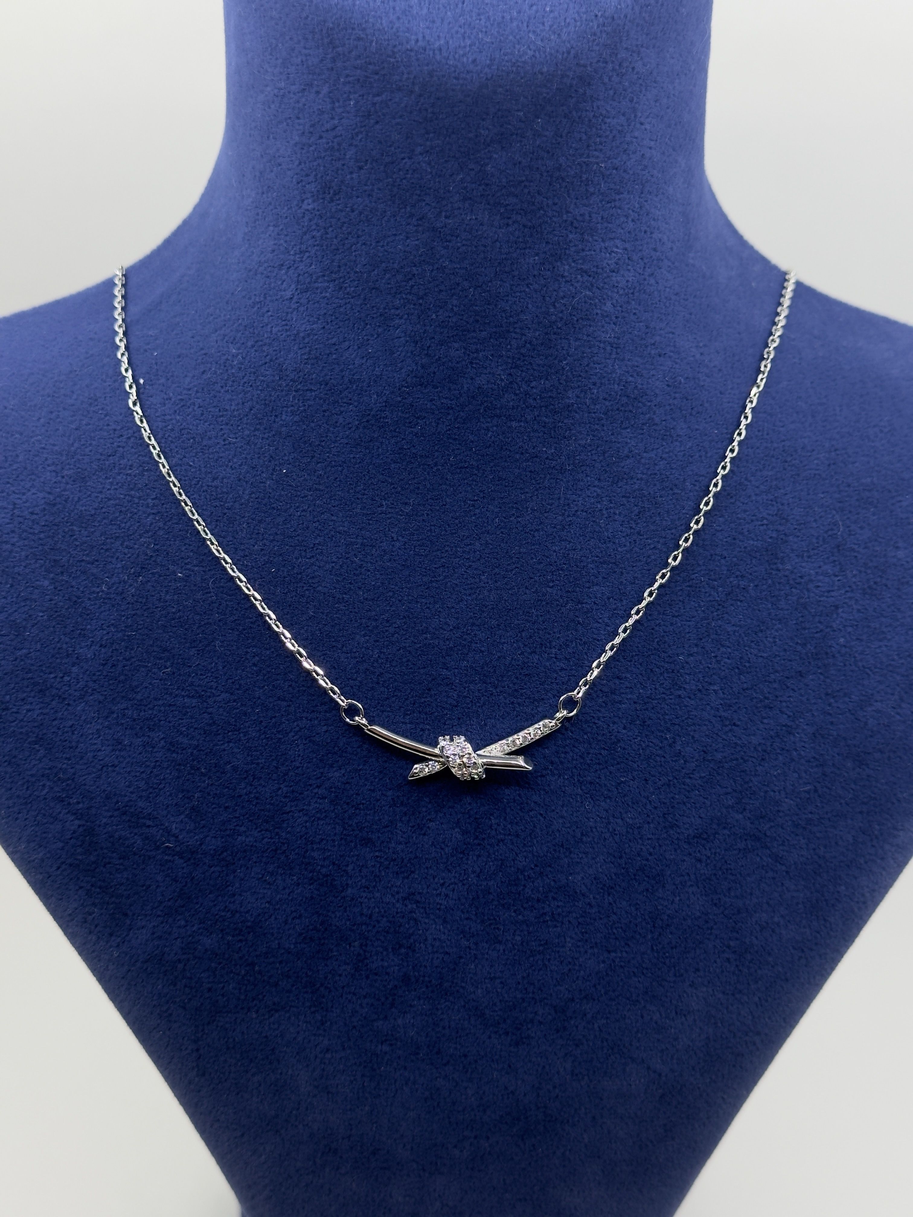 TiffCo. Silver Taşlı Knot Kolye