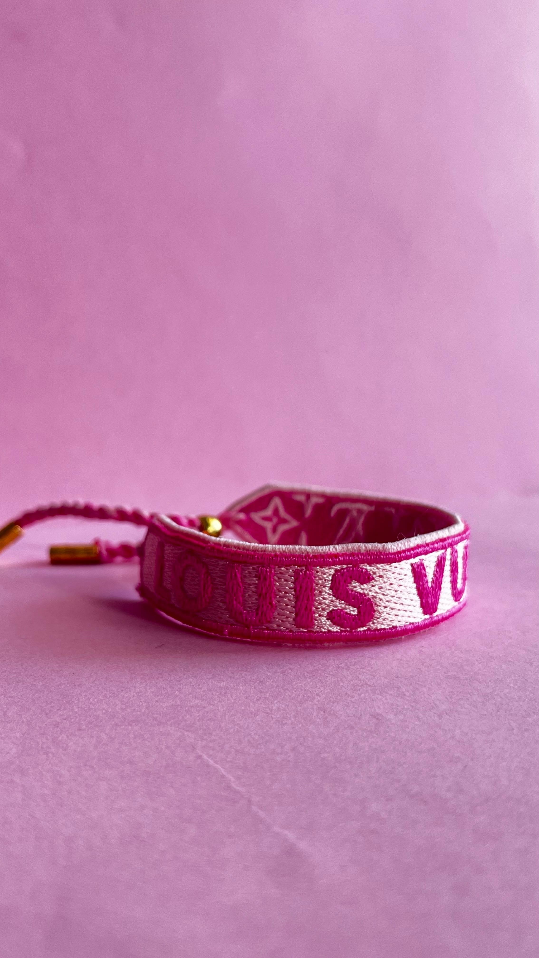 L.V. Pembe Çift Taraflı Bileklik