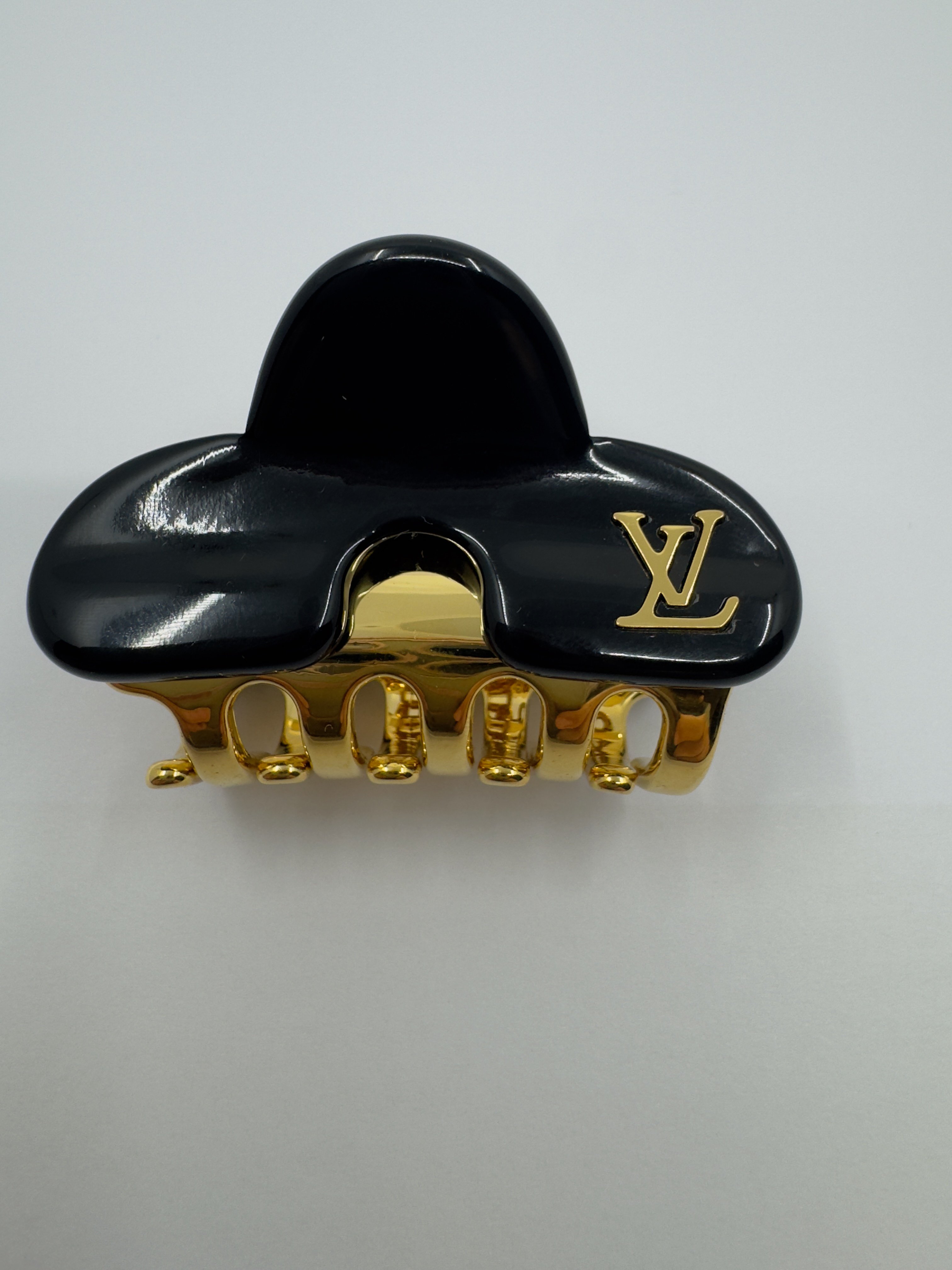 LV. Siyah Gold Detay Toka