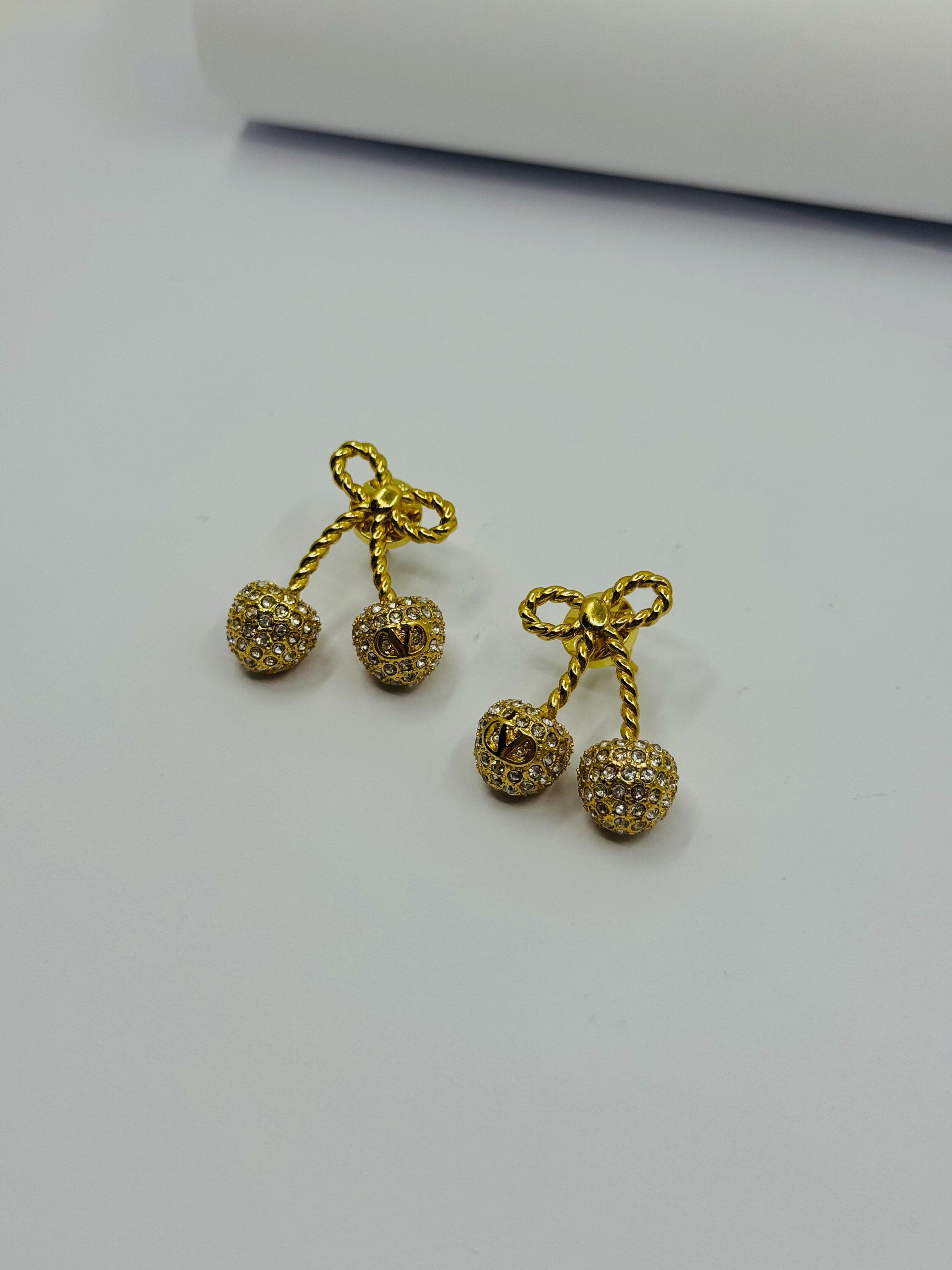 Taşlı Full Gold Cherryfic Küpe