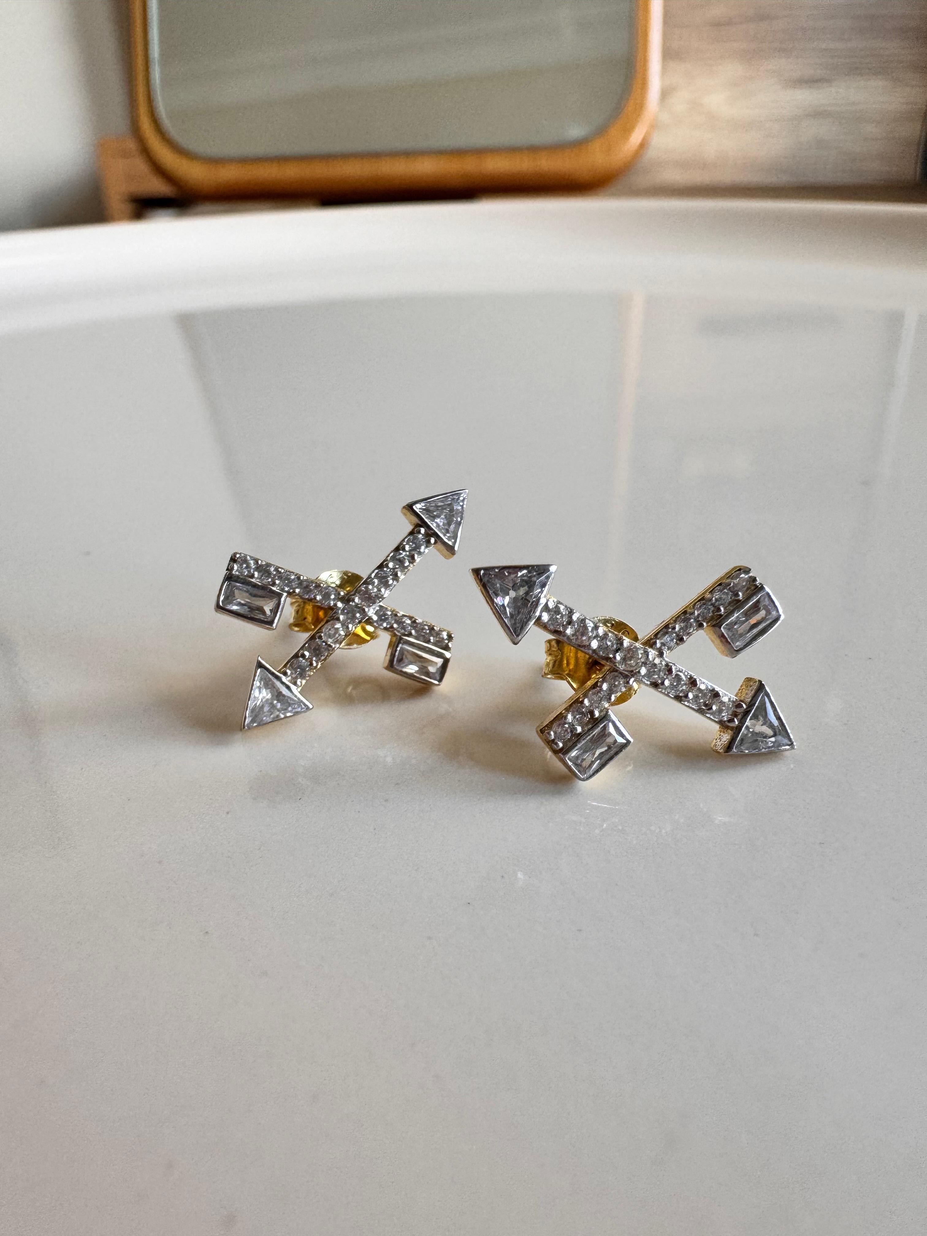 Casual. Gold Cross Küpe