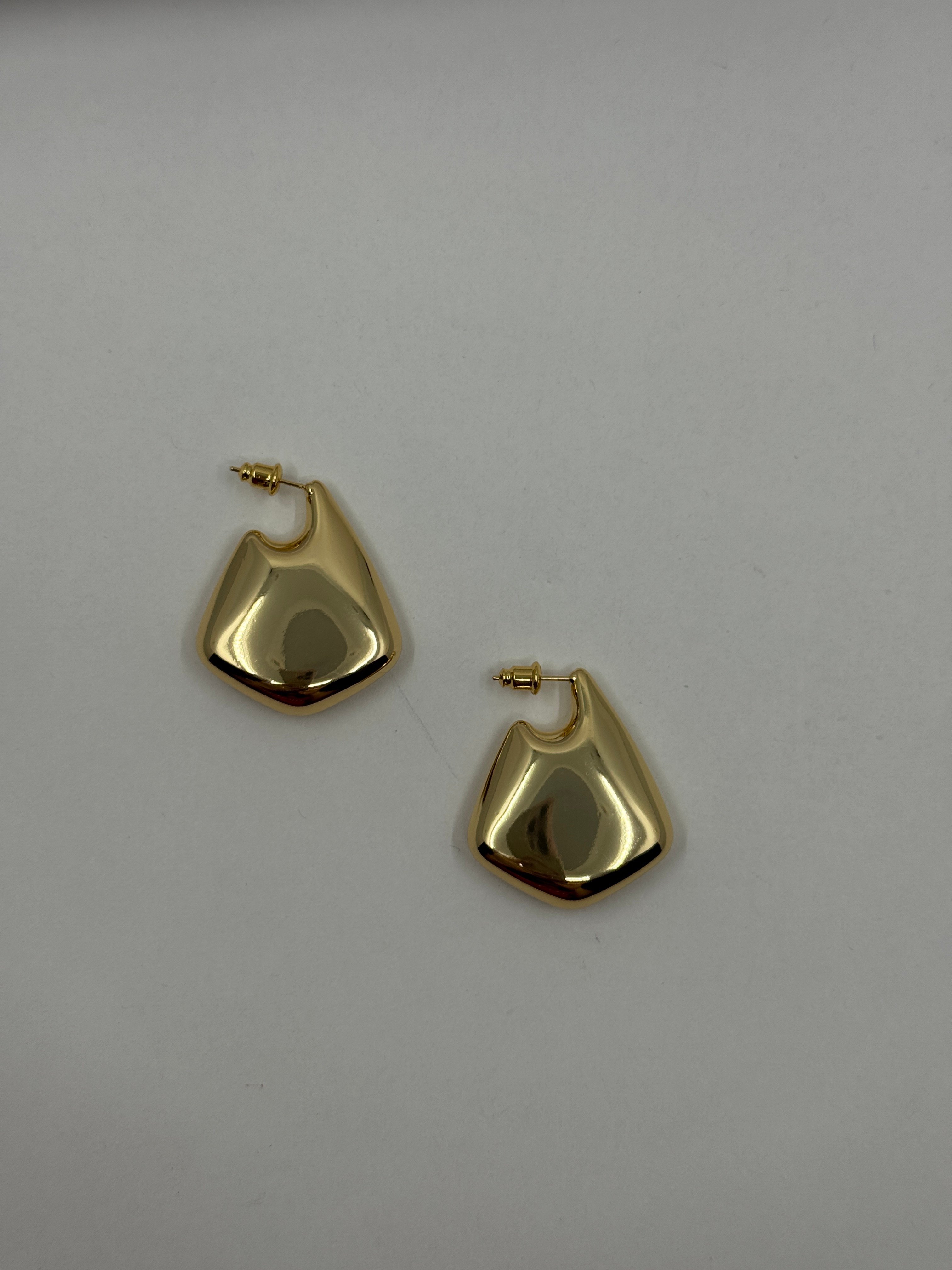 Botte. Gold Fin Küpe