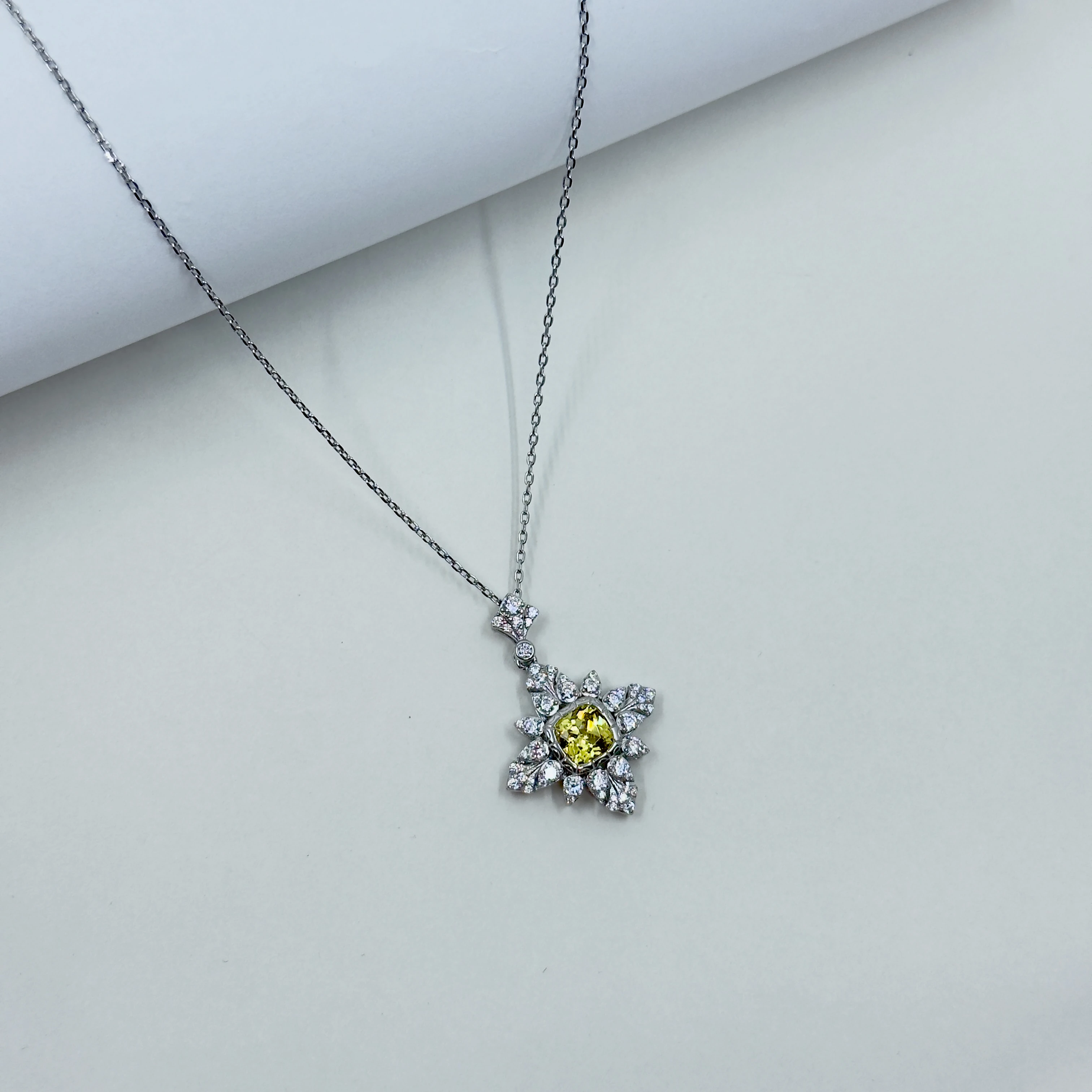 Prem. Floréa Soleil Kolye