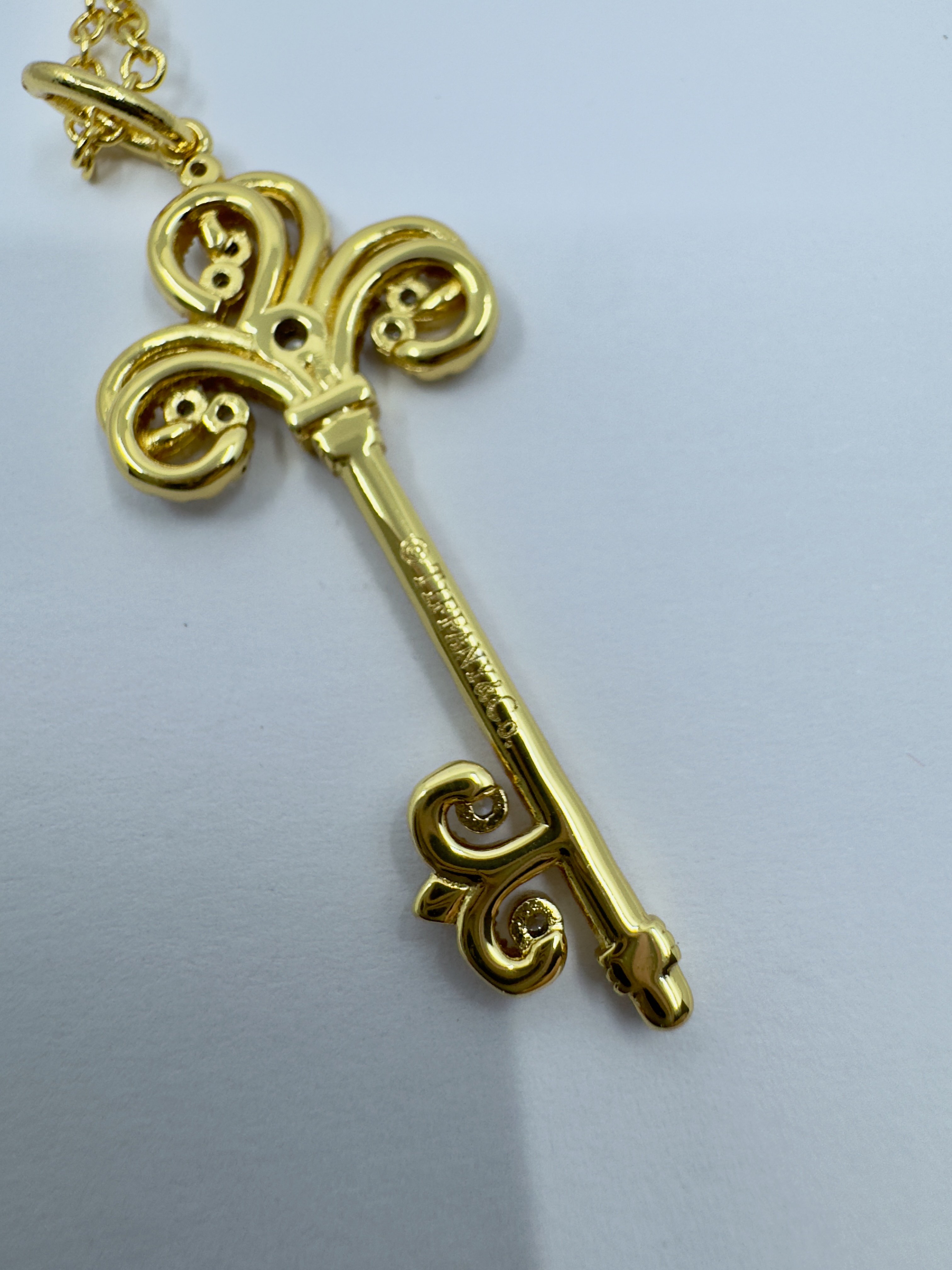 Fleur de Lys Kolye