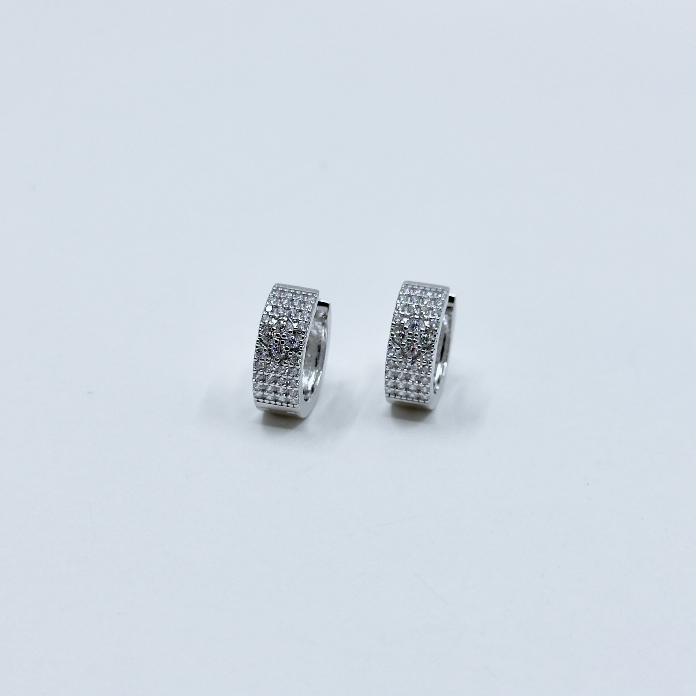 Silver Taşlı Küpe