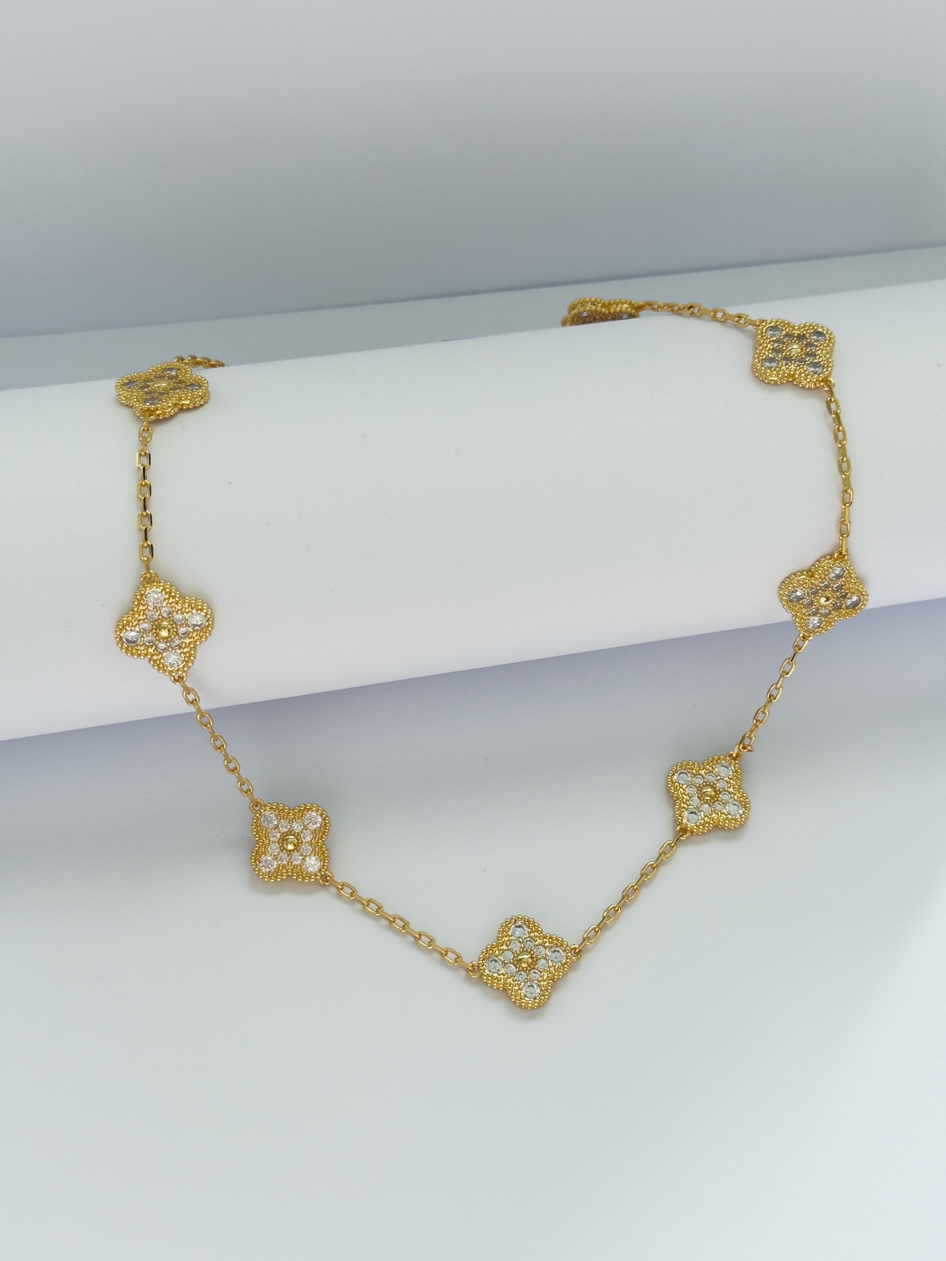 Full Gold Taşlı 10 Yonca Kolye