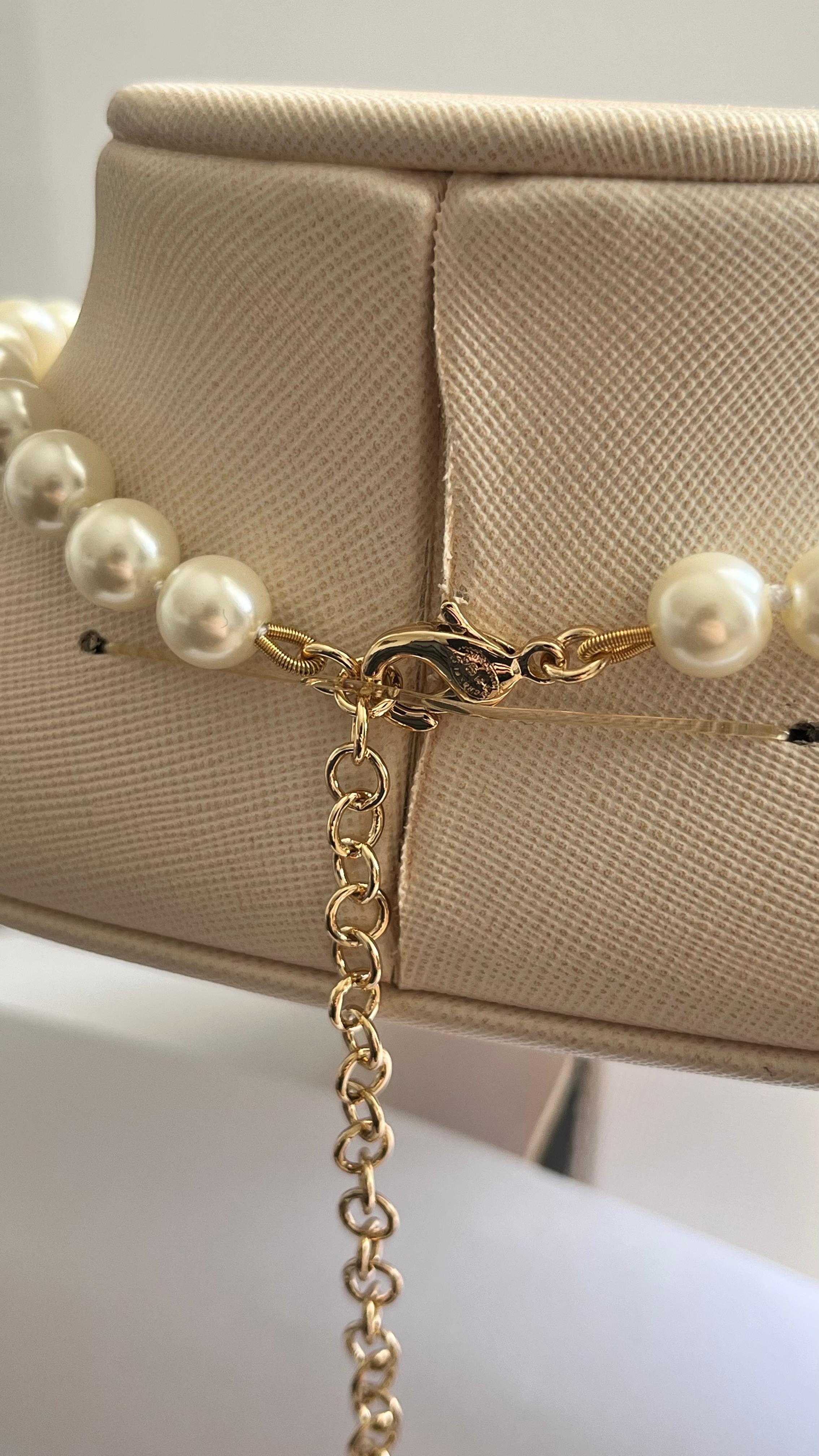 Chnl. İncili Kalp Kolye