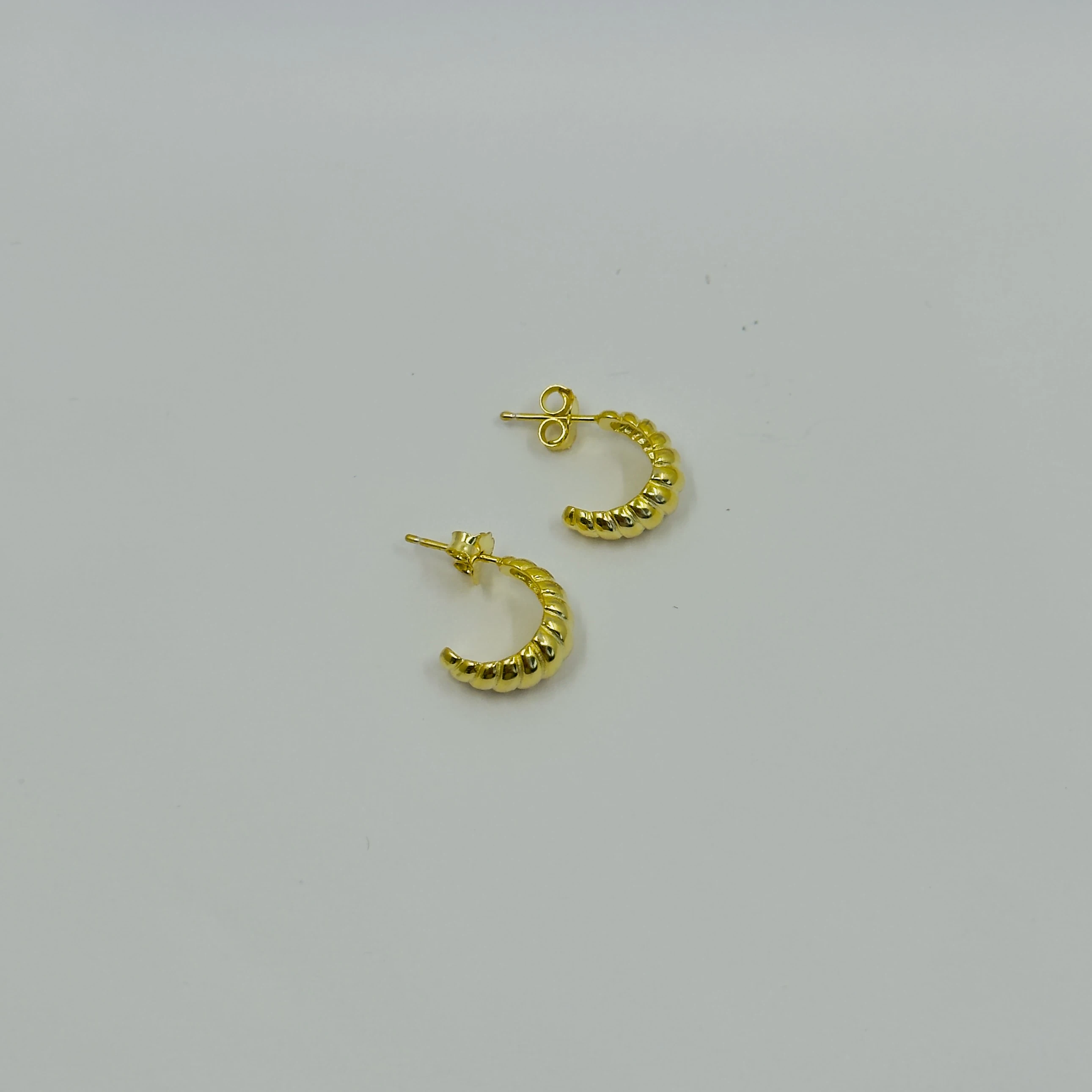 Altın Spiral Halka Küpe