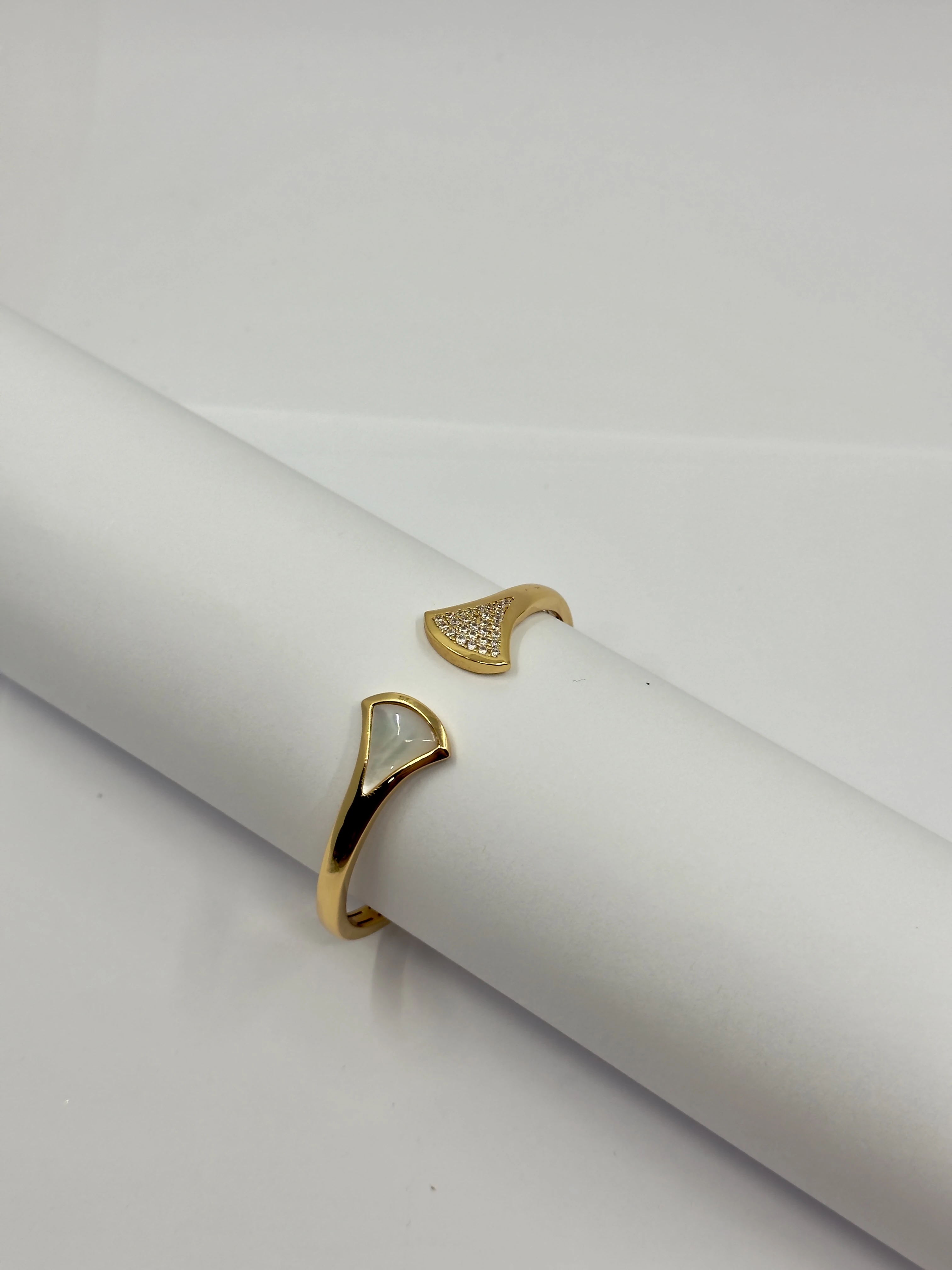 Sedef ve Taşlı Divas Dream Bileklik