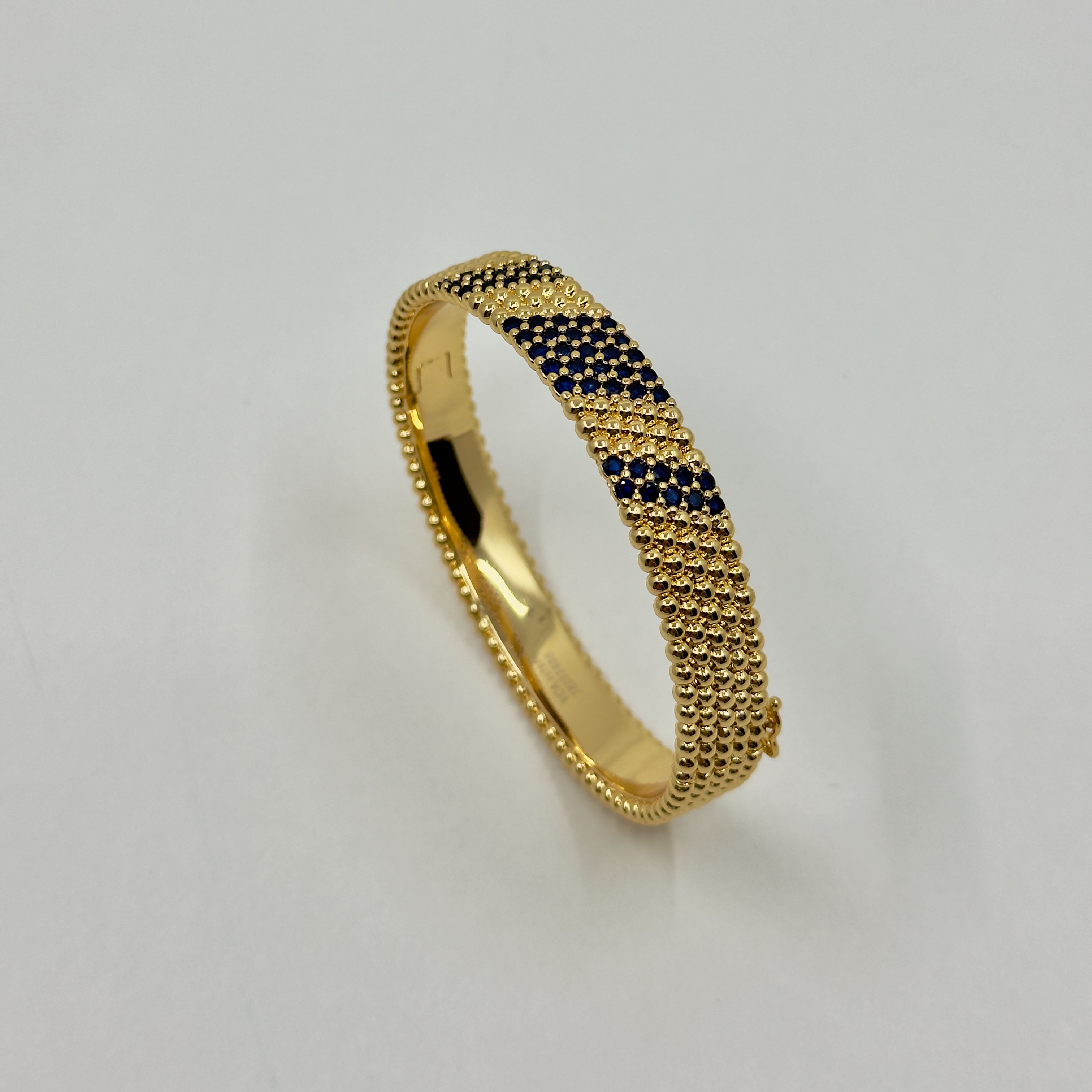 VCA. Perle Gold Siyah Taş Detaylı Bileklik