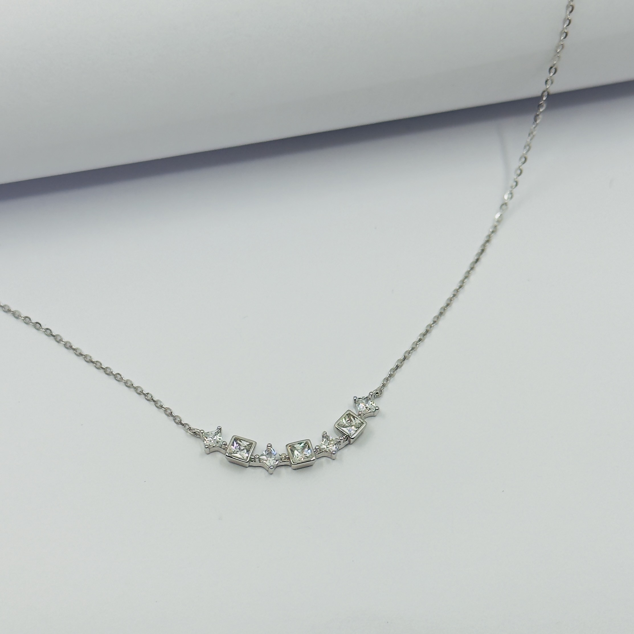 Casual. Silver Işıltı Kuşağı Kolye