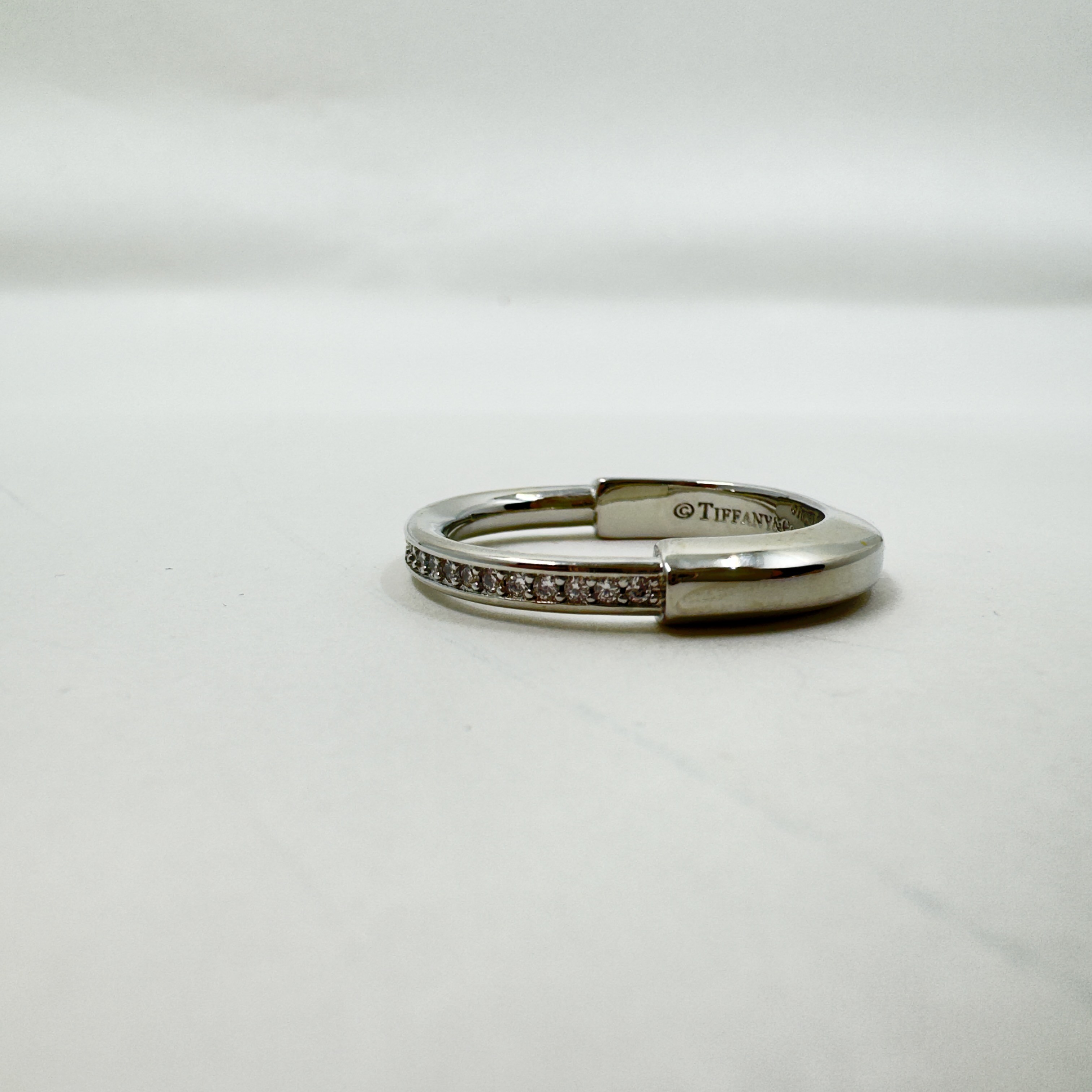 TiffCo. Silver Yarı Taşlı Bangle Yüzük