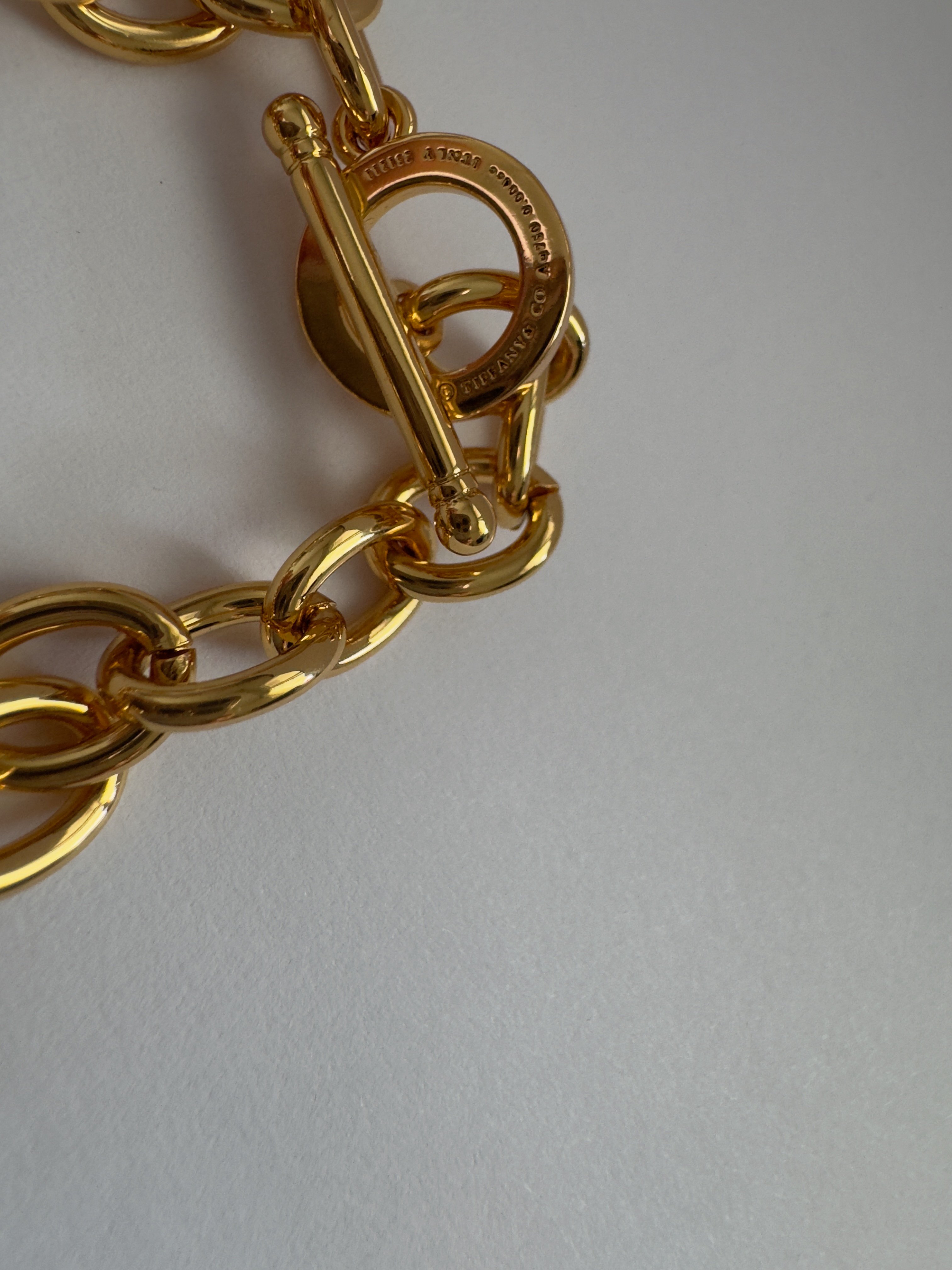 Tiff.Co. Gold Full Heart Toggle Bileklik
