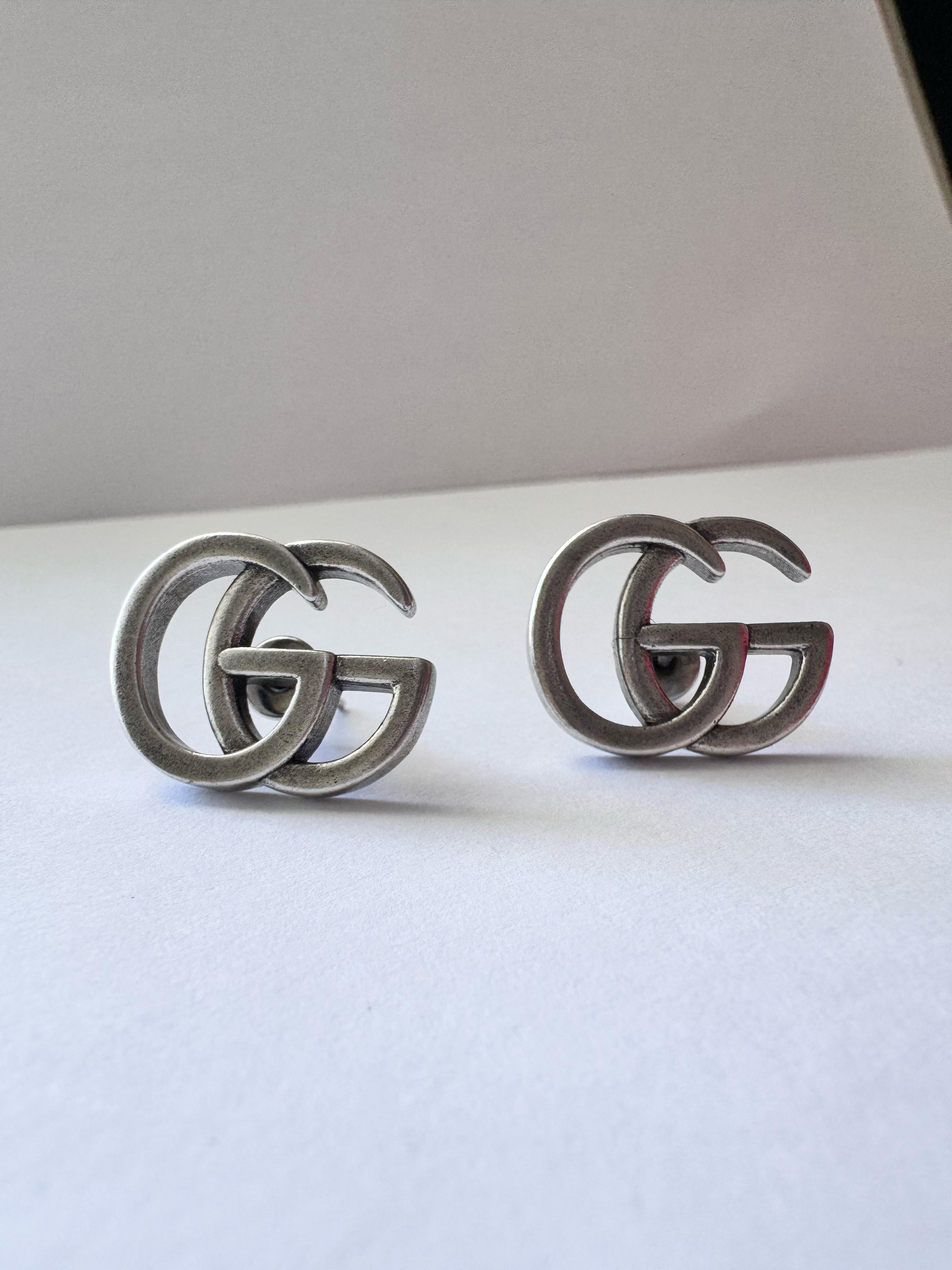 Gcci. GG Silver Çivi Küpe