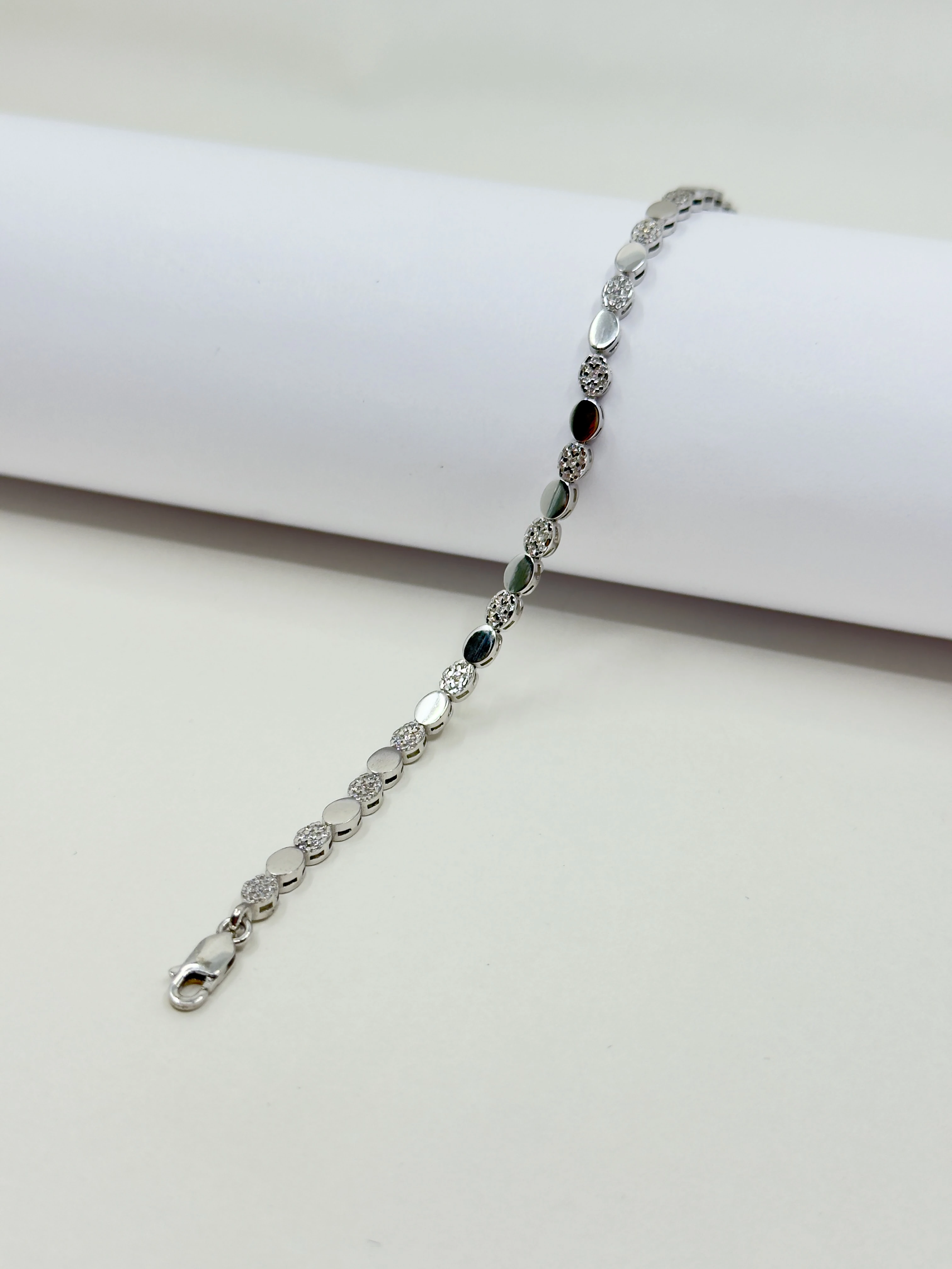 Ara Taşlı Oval Model Bileklik