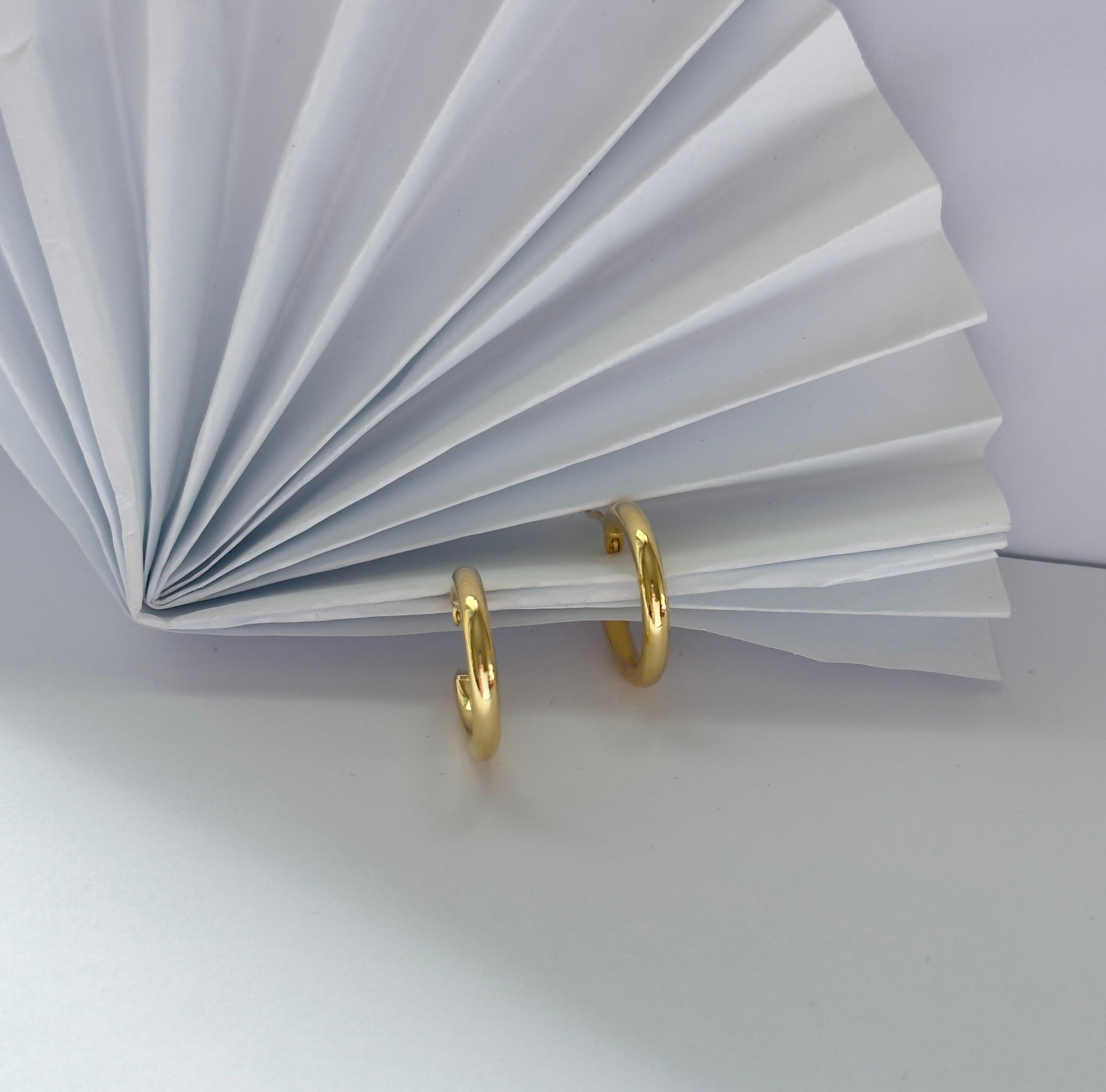 Casual. Gold Essential Hoop Küpe
