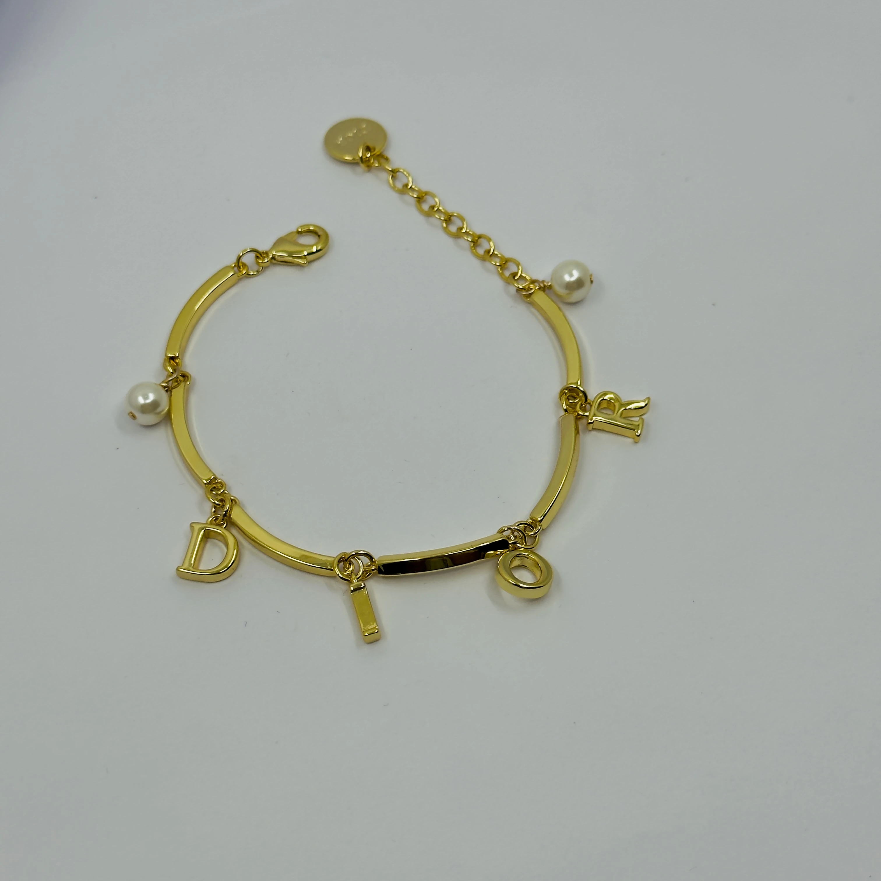 D*or Gold Letter Bileklik