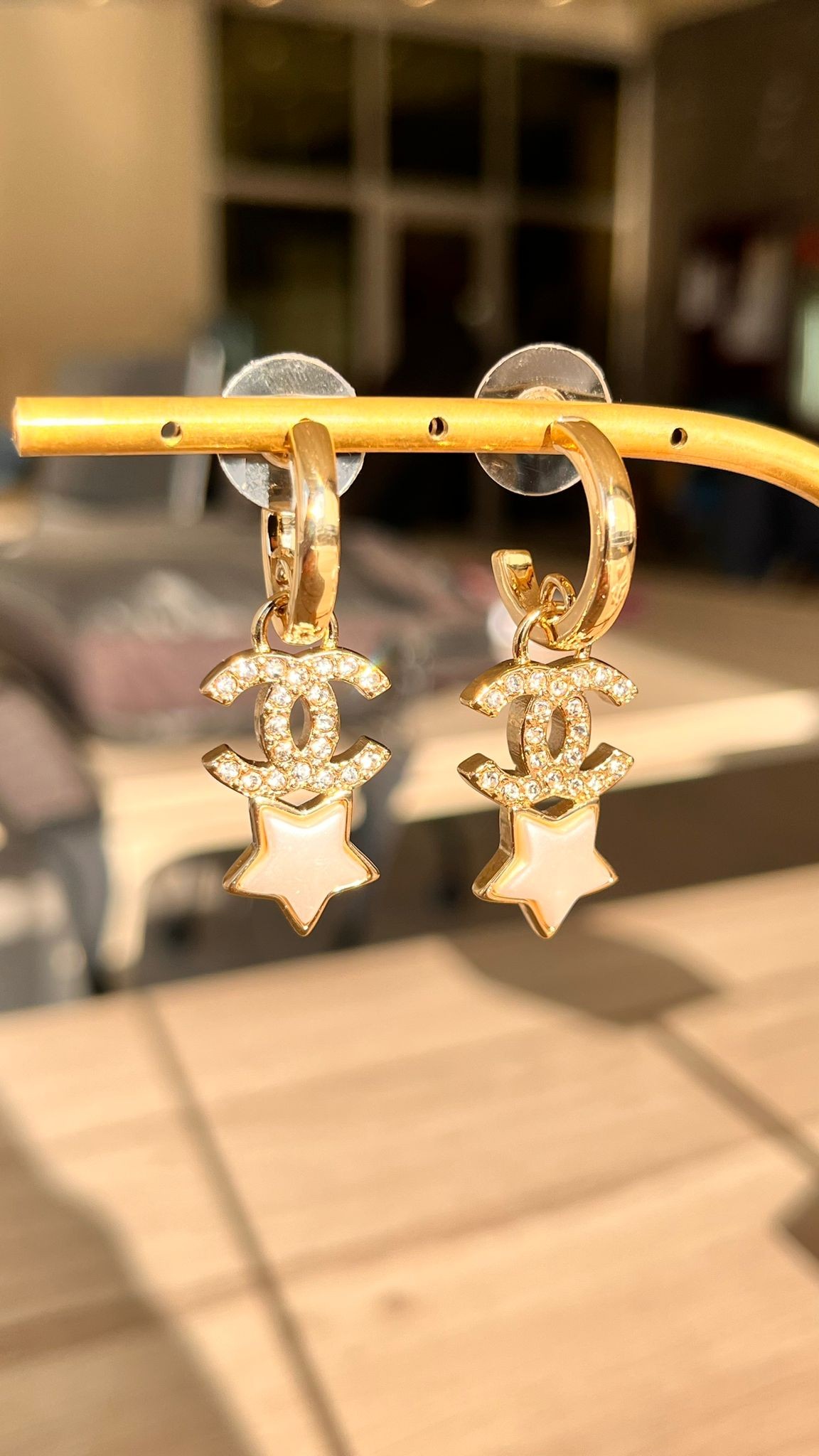 Chnl.Gold Taşlı Sedef Küpe