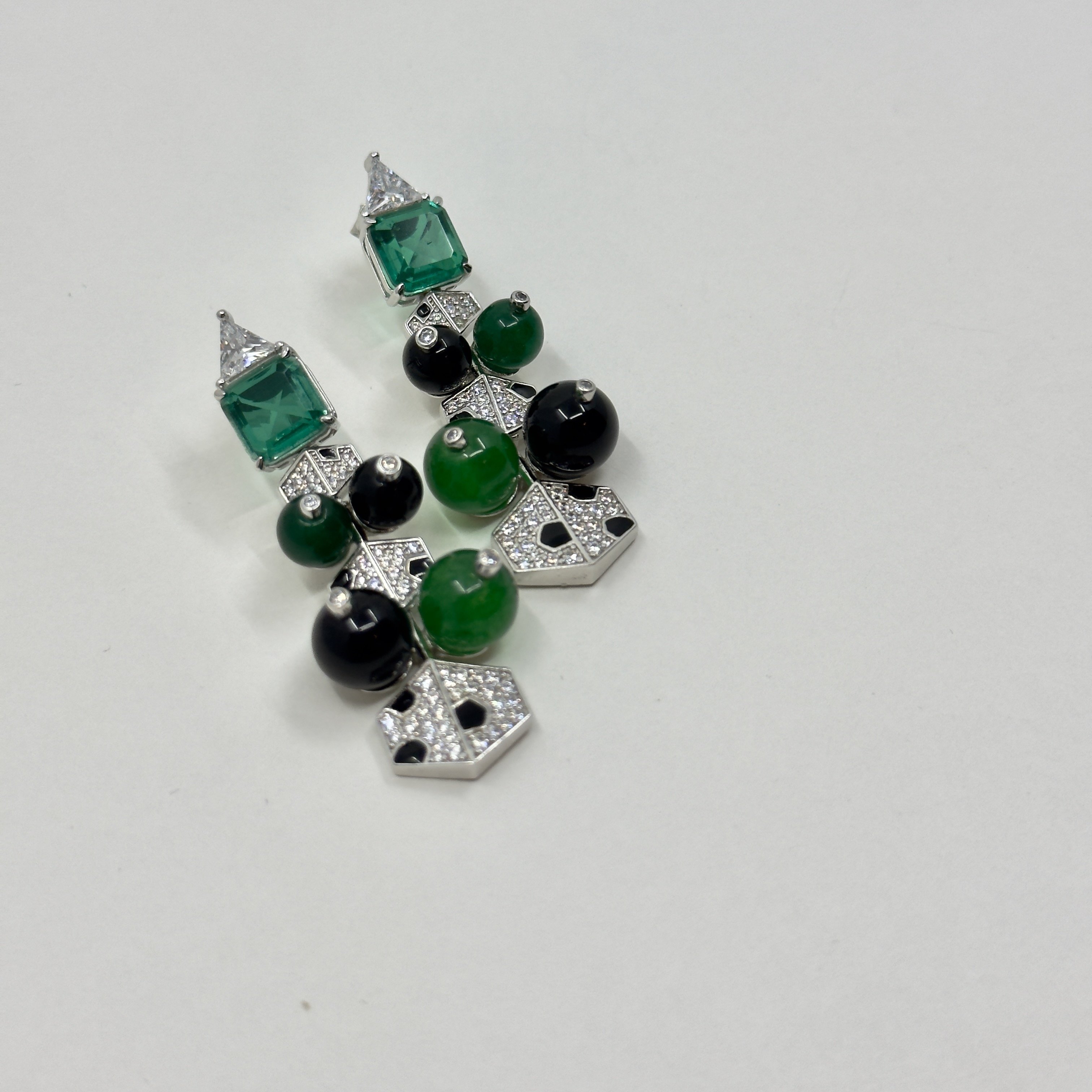 Prem. Emerald Orbit Küpe
