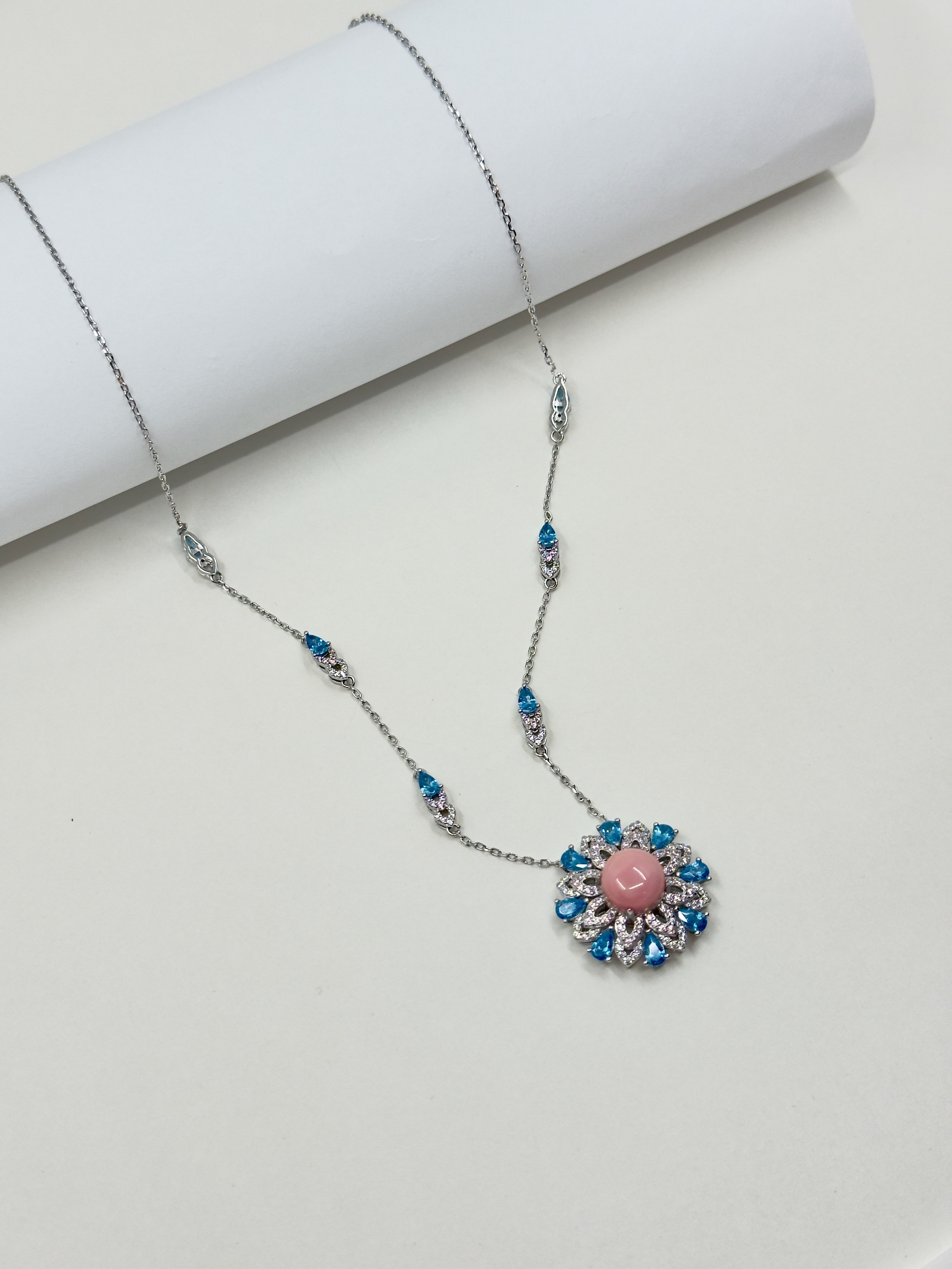 Prem. Luna Bloom Kolye