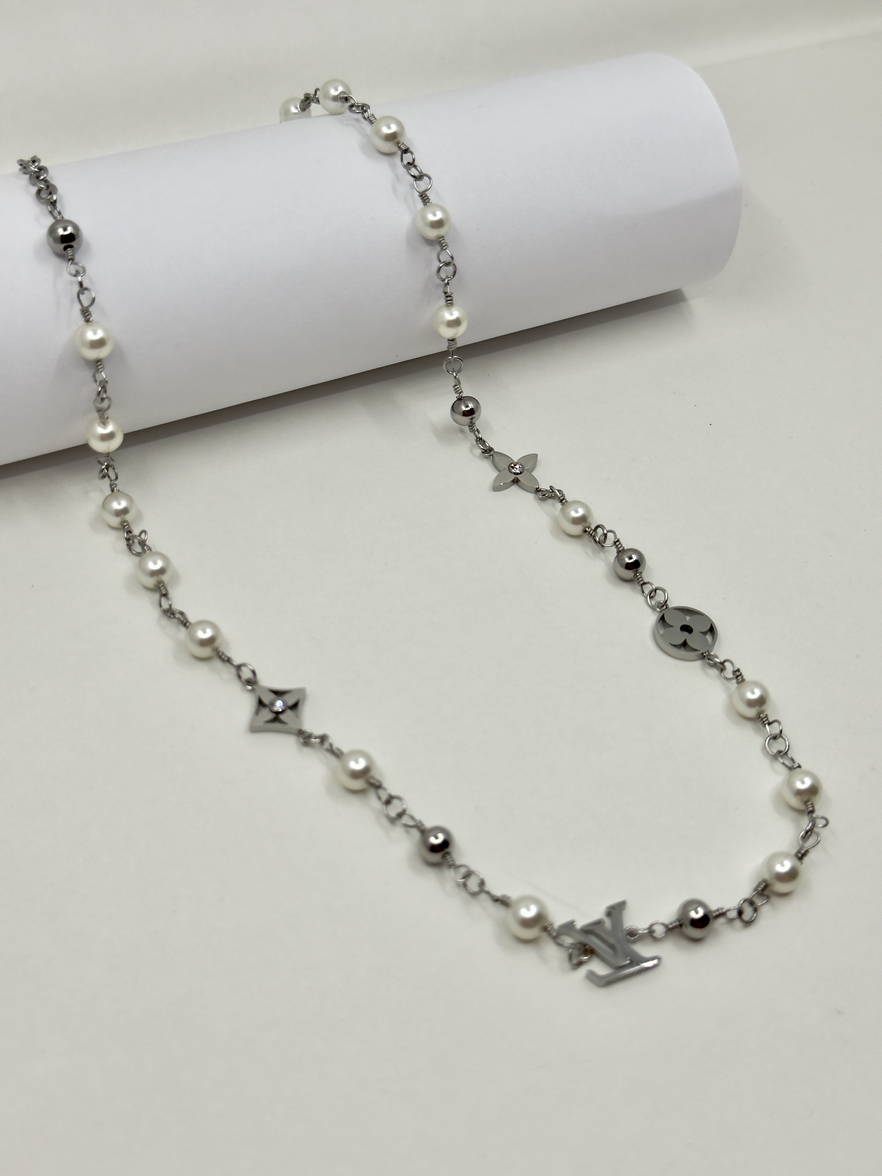 LV. Silver Pearl Kolye