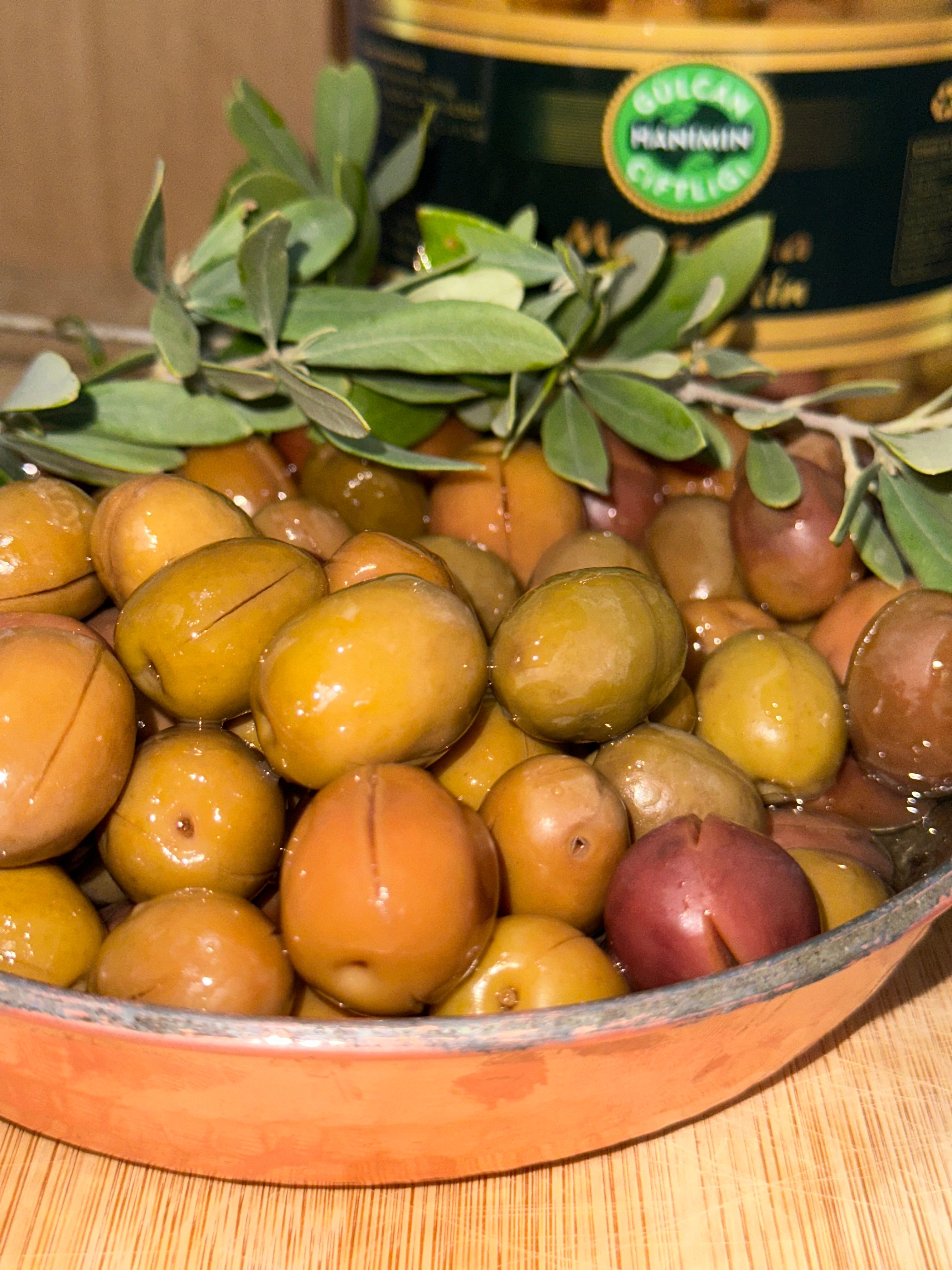 Manzalina Pembe Çizik Zeytin Büyük Boy