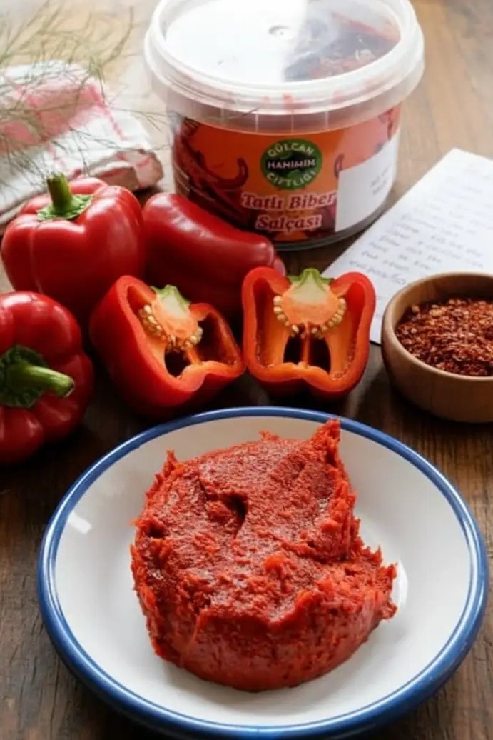 Tatlı Biber Salçası