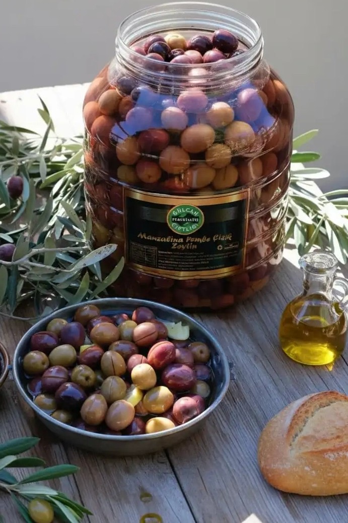 Xl Manzalina Pembe Çizik Zeytin 3 KG 