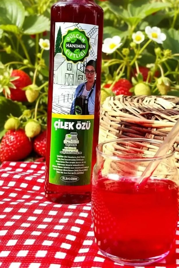 Çilek özü