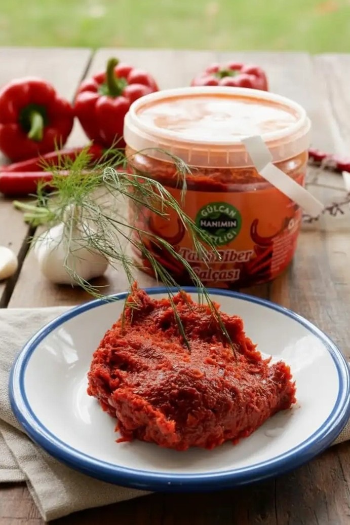 Tatlı Biber Salçası
