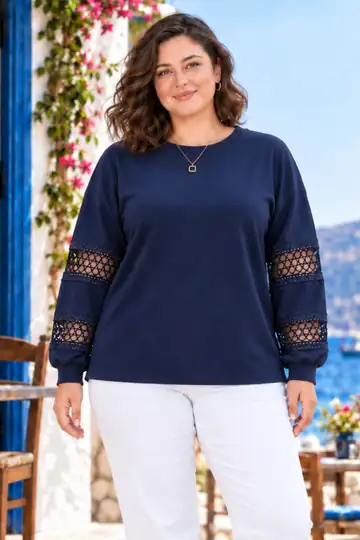 Büyük Beden Kristal Kumaş Şık Dantel Kollu Bluz - Lacivert