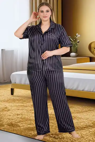 Büyük Beden Lüks Saten Premium Comfort Serisi Yumuşak Dokulu Önden Düğmeli Alt Üst Pijama Takımı - siyah gri