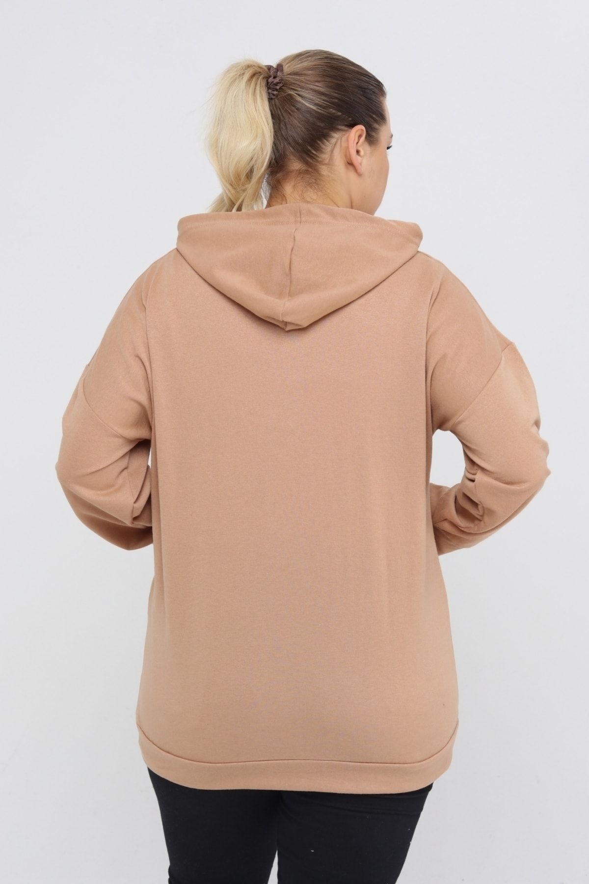 Kadın Büyük Beden Kapüşonlu Kanguru Cepli Likralı Düğme Detaylı Uzun Hoodie Sweatshirt Bej