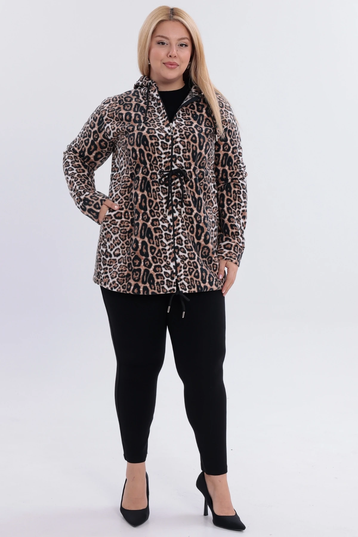 Kadın Büyük Beden Sıcak Tutan Leopar Polar Kapüşonlu  Fermuarlı Sweatshirt