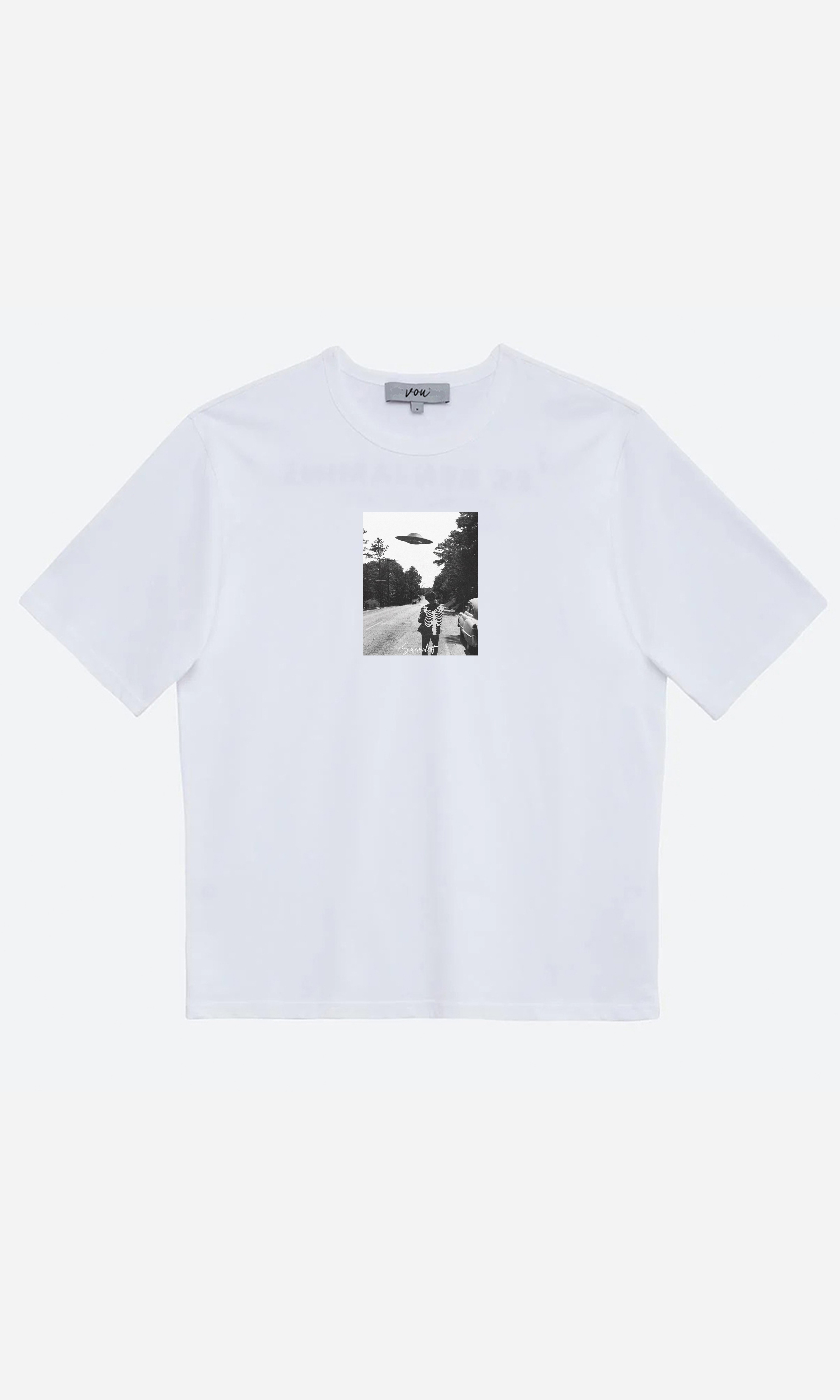1050- Surrealist Oversize Unisex T-Shirt - Beyaz