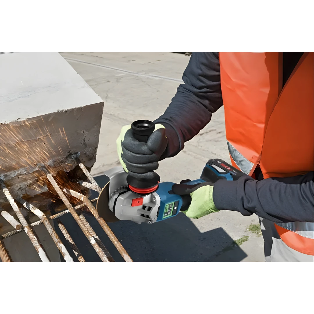 BOSCH AKÜLÜ TAŞLAMA MAKİNESİ 125 MM GWS 18V-15 SC (SOLO)