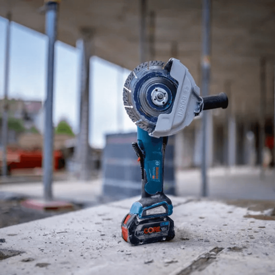 BOSCH AKÜLÜ TAŞLAMA MAKİNESİ GWS 18V-180 P (SOLO)