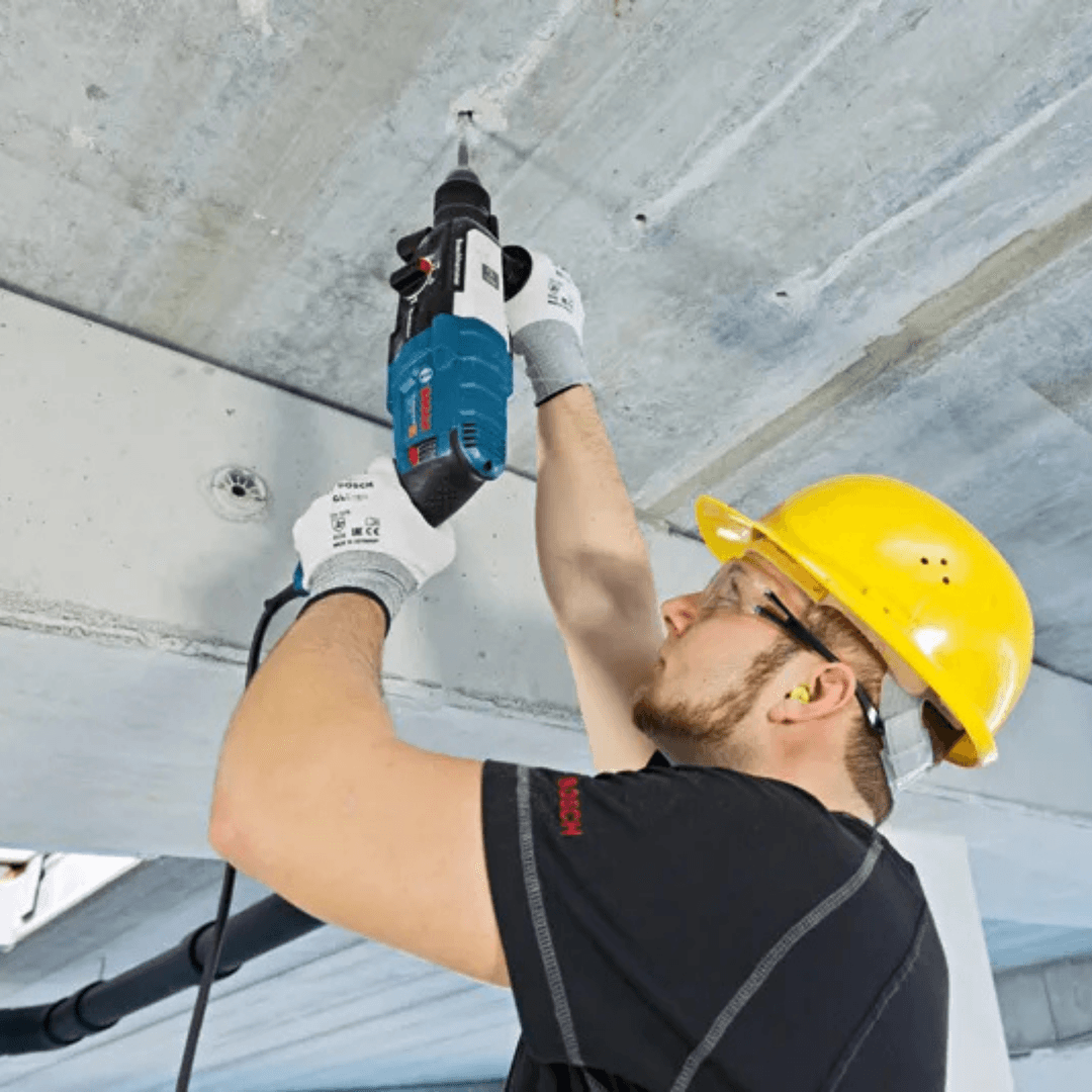 BOSCH KIRICI DELİCİ 880 W GBH 2-28