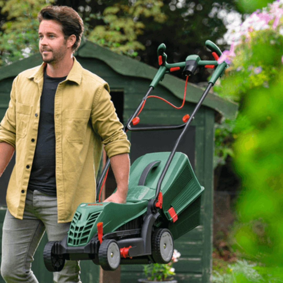 BOSCH Çim Biçme Makinesi UniversalRotak 37-555