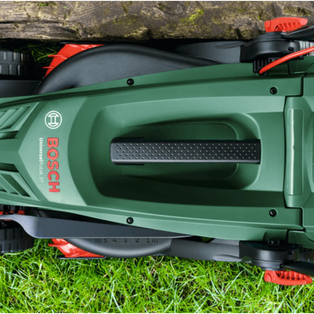 BOSCH Çim Biçme Makinesi UniversalRotak 37-555