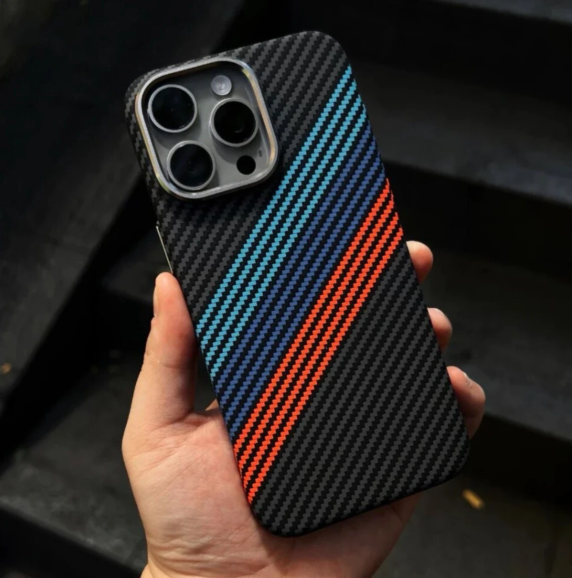 İphone Karbon Fiber Sport Serisi - Mavi Kırmızı Şeritli Kılıf 