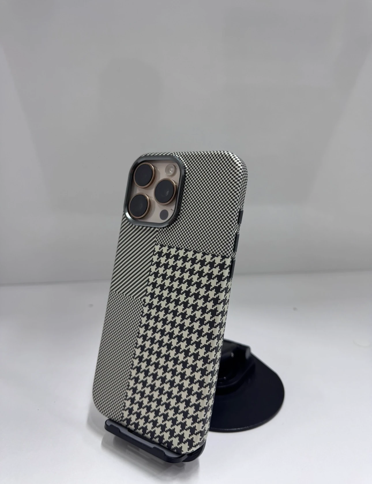 Karbon Şerit Tasarım Kılıf 