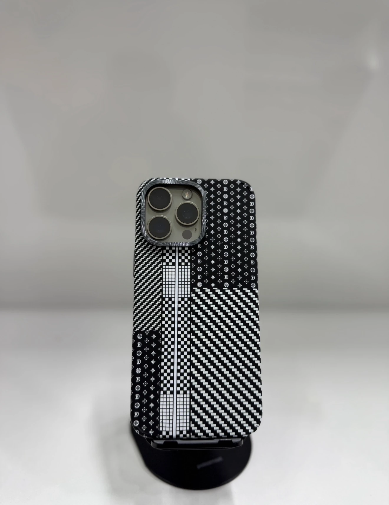 Karbon Mozaik Şerit Kılıf 