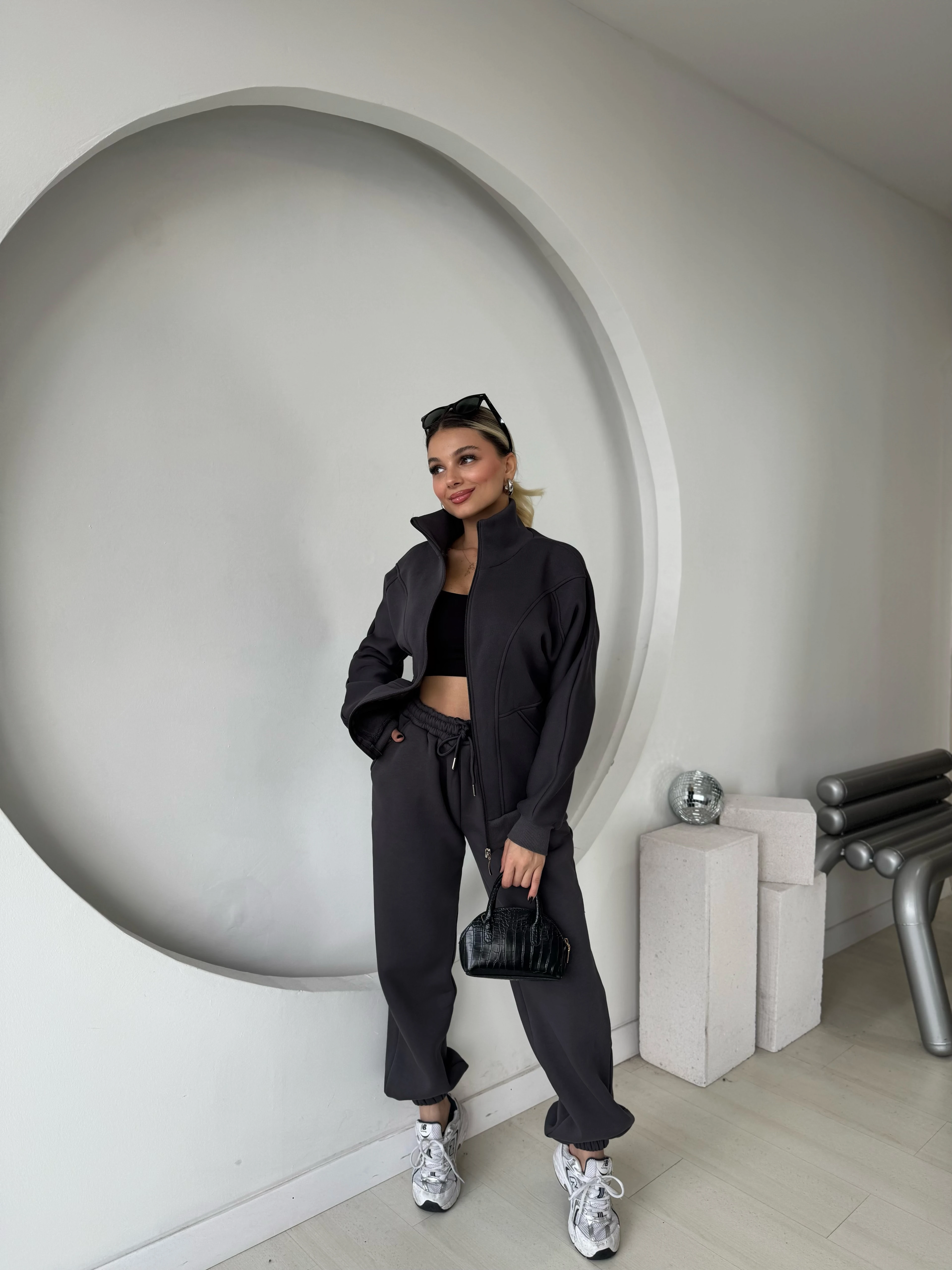 PREMIUM PARÇA ÜÇ İPLİK EŞOFMAN TAKIMI 