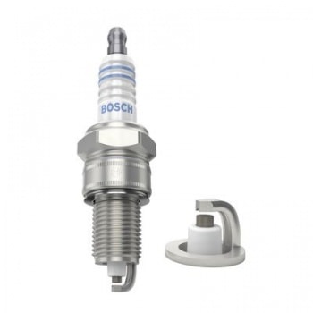 ATESLEME BUJISI (WR8LC+) BMW E28 E30 E32 E34 - BOSCH 0242229779