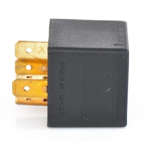 Unıversal Role-12v 20-30a 5 Uçlu Sapsız - Bosch-0986ah0135