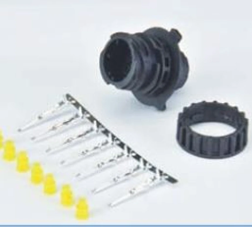 Unıversal Truck Stop Lambası Soketi Amp Soketli Ustu Set (soket+somun+terminaller+contalar) - Mars 680043