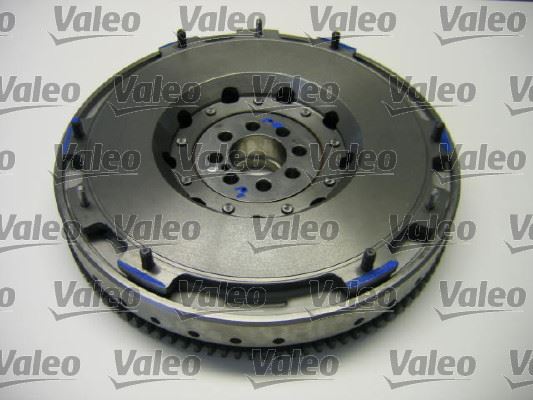 DEBRIYAJ VOLANI LAND ROVER DEFENDER 90 110 130 2,5TD5 130 98,DISCOVERY 2,5TD5 9604 - VALEO 836018