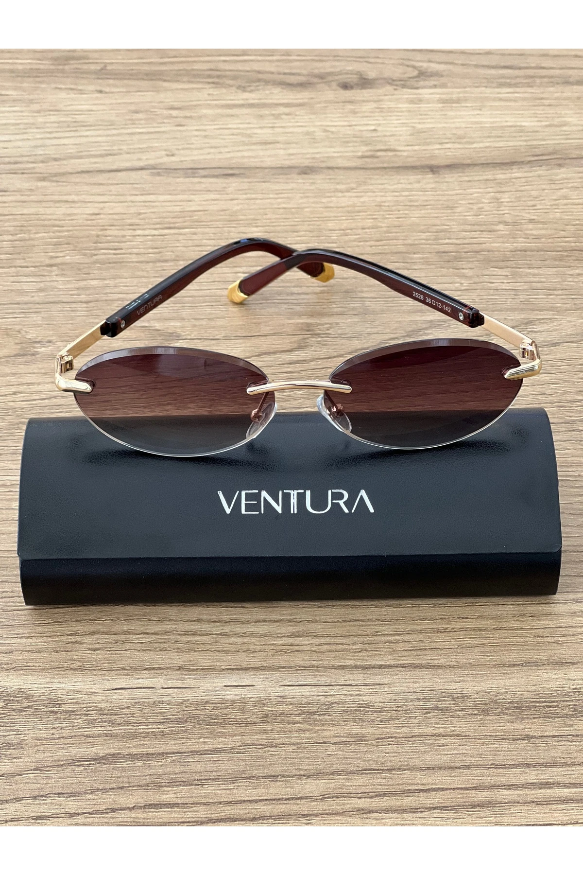 Ventura VNT2526 36/12/142 Model Güneş Gözlüğü