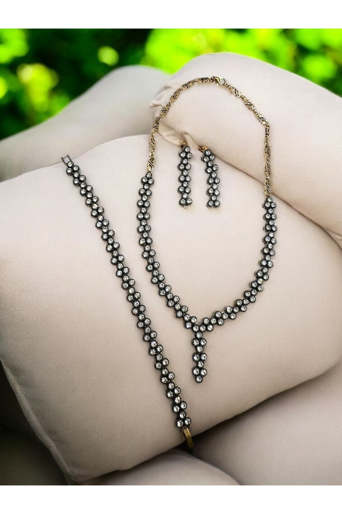 Üçlü Taş Sıralı Kolye, Küpe, Bileklik Set main variant image